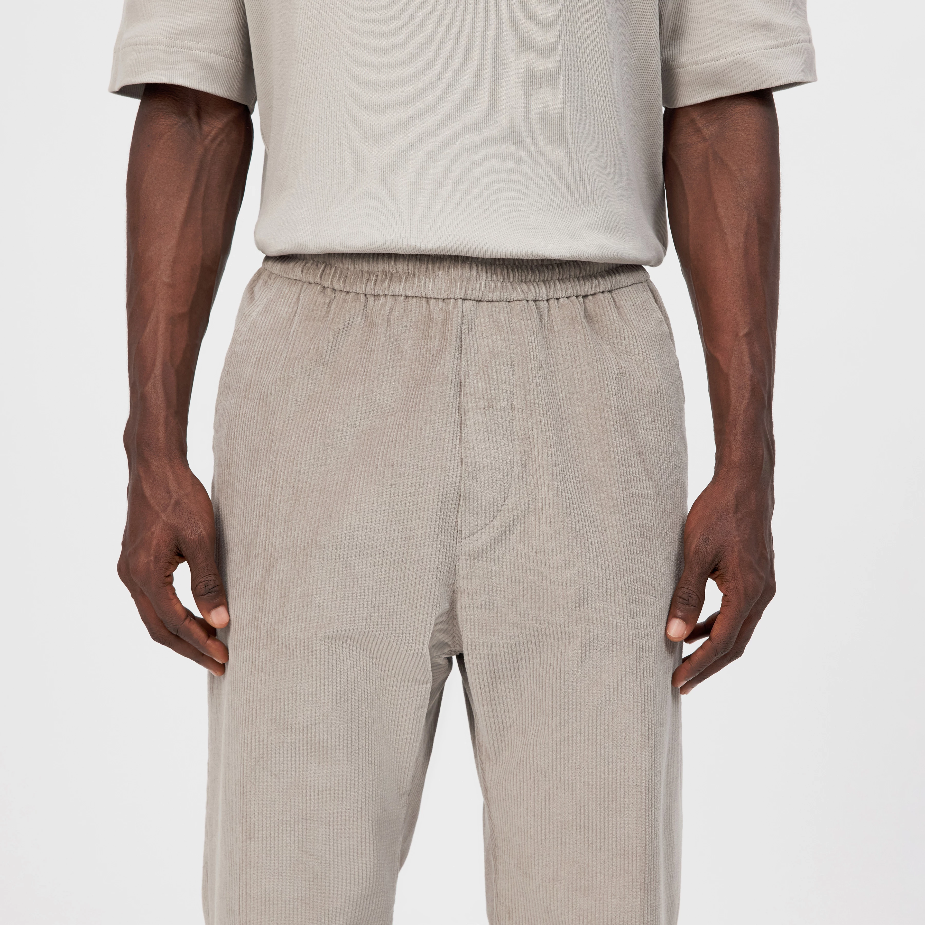 ACADO - Jog-Pants in Baumwoll-Cord - Herren - beige - Detailansicht am Model
