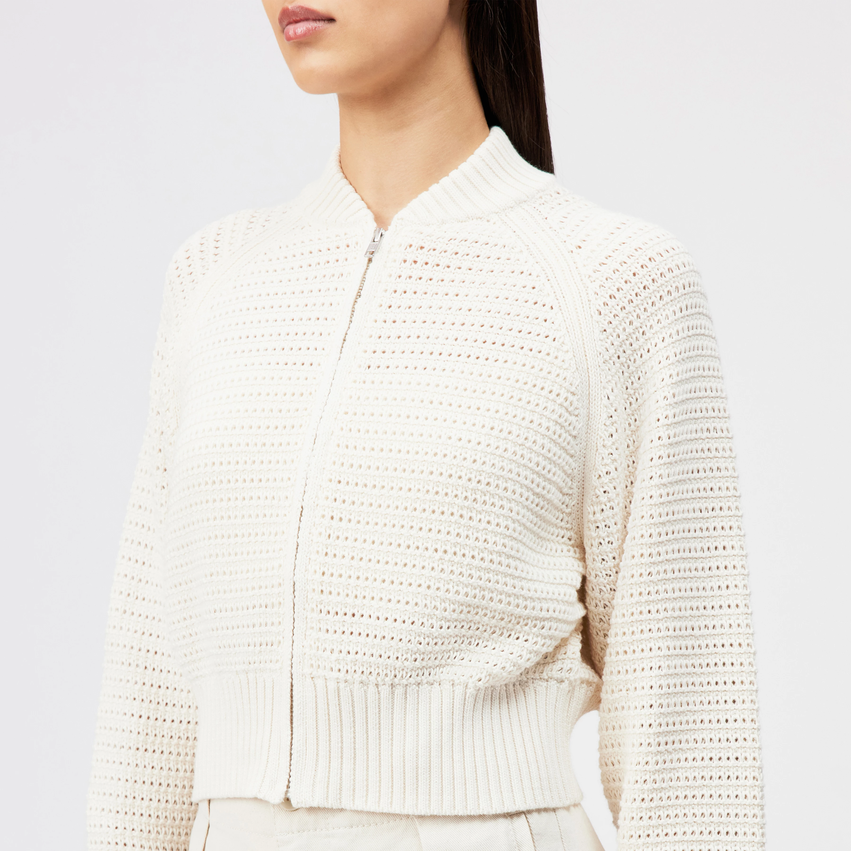 SILSY - Oversized cotton cardigan - women - off white - Detailansicht am Model