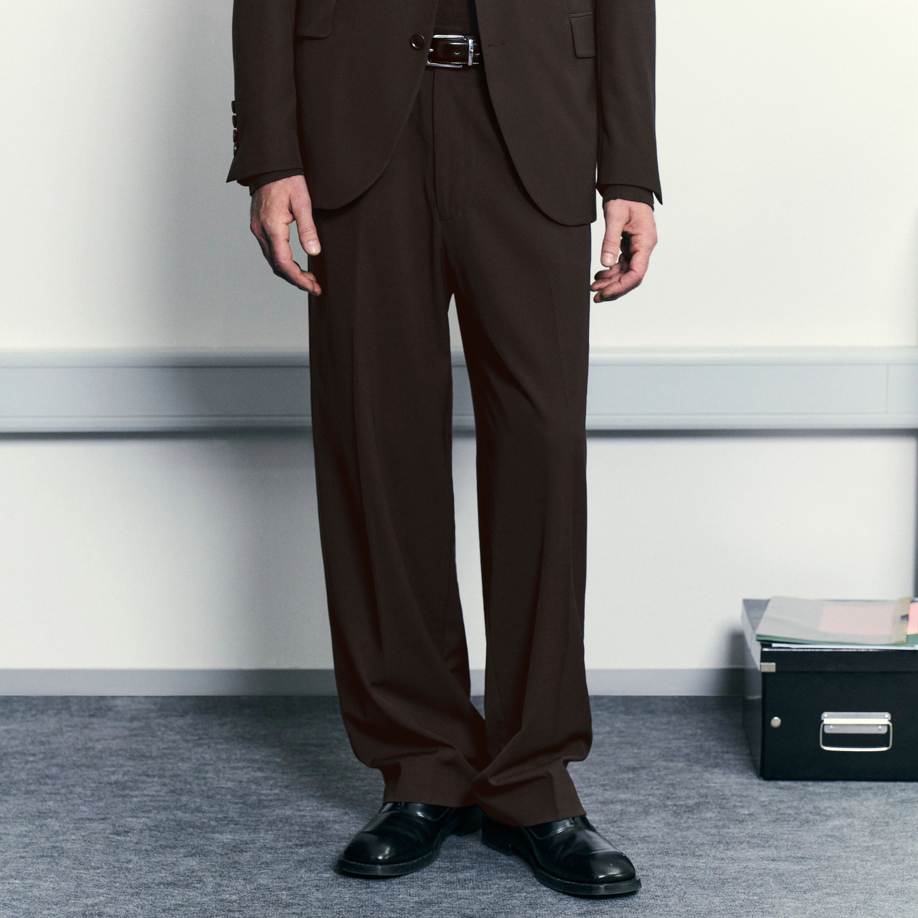 NODACO - Classic trousers in fine twill - men - brown