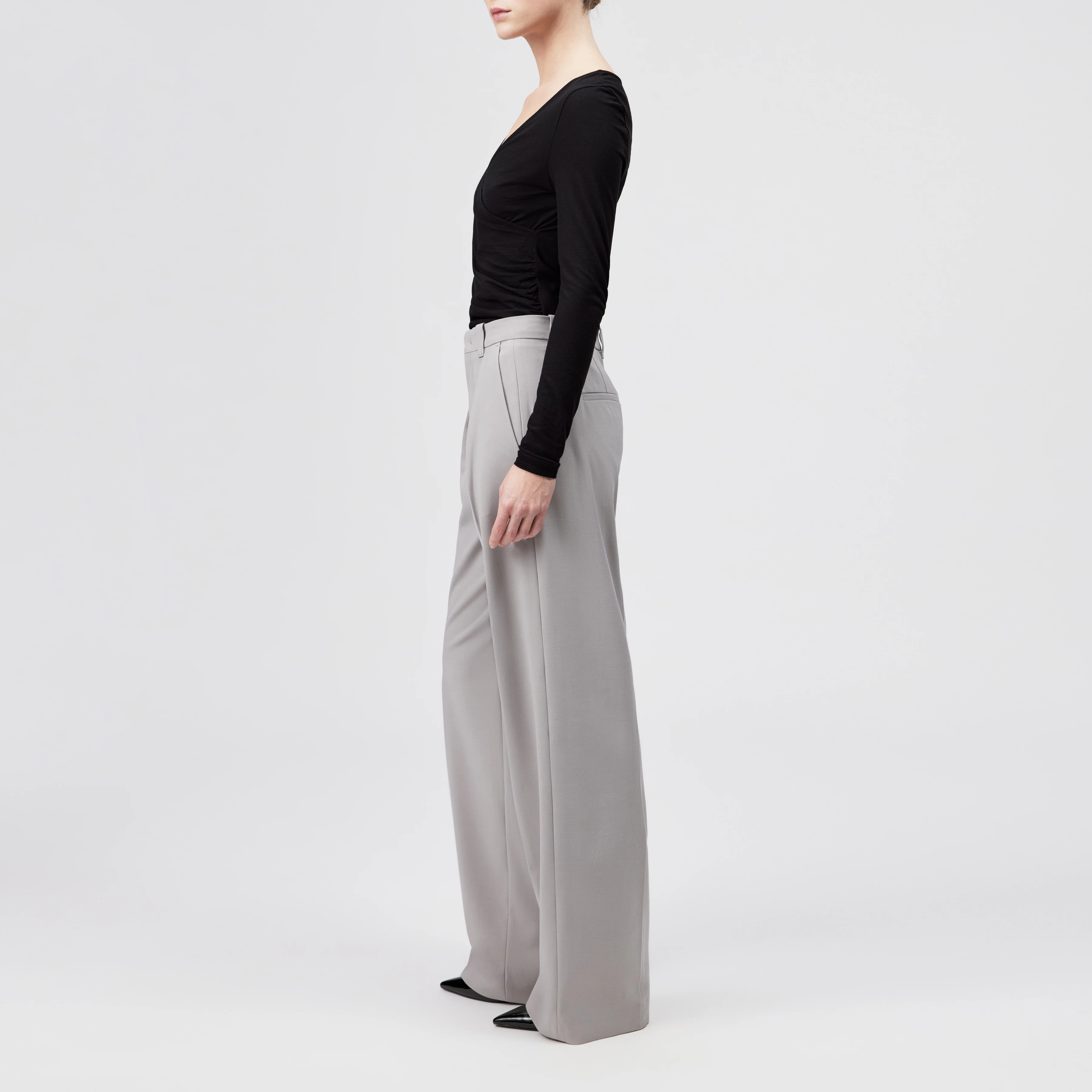 NYSSA - Slim fit wrap-style lightweight jersey longsleeve - women - black - Seitenansicht