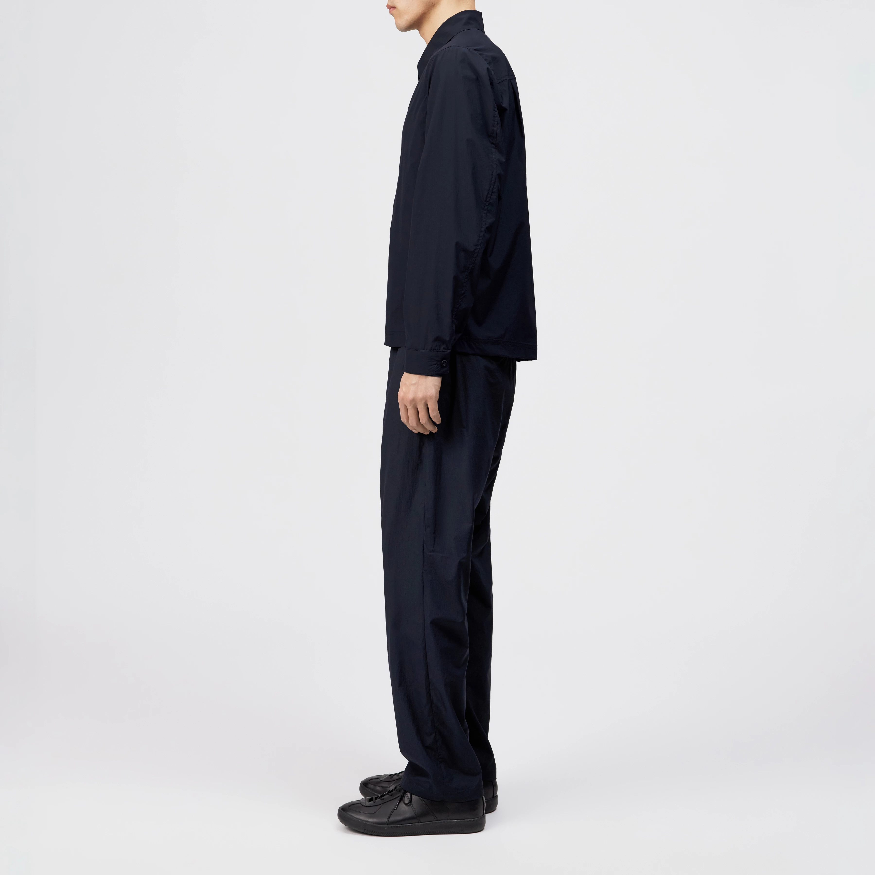 MACTO_Z - Regular fit shirt with zip in techno fabric - men - blue - Seitenansicht
