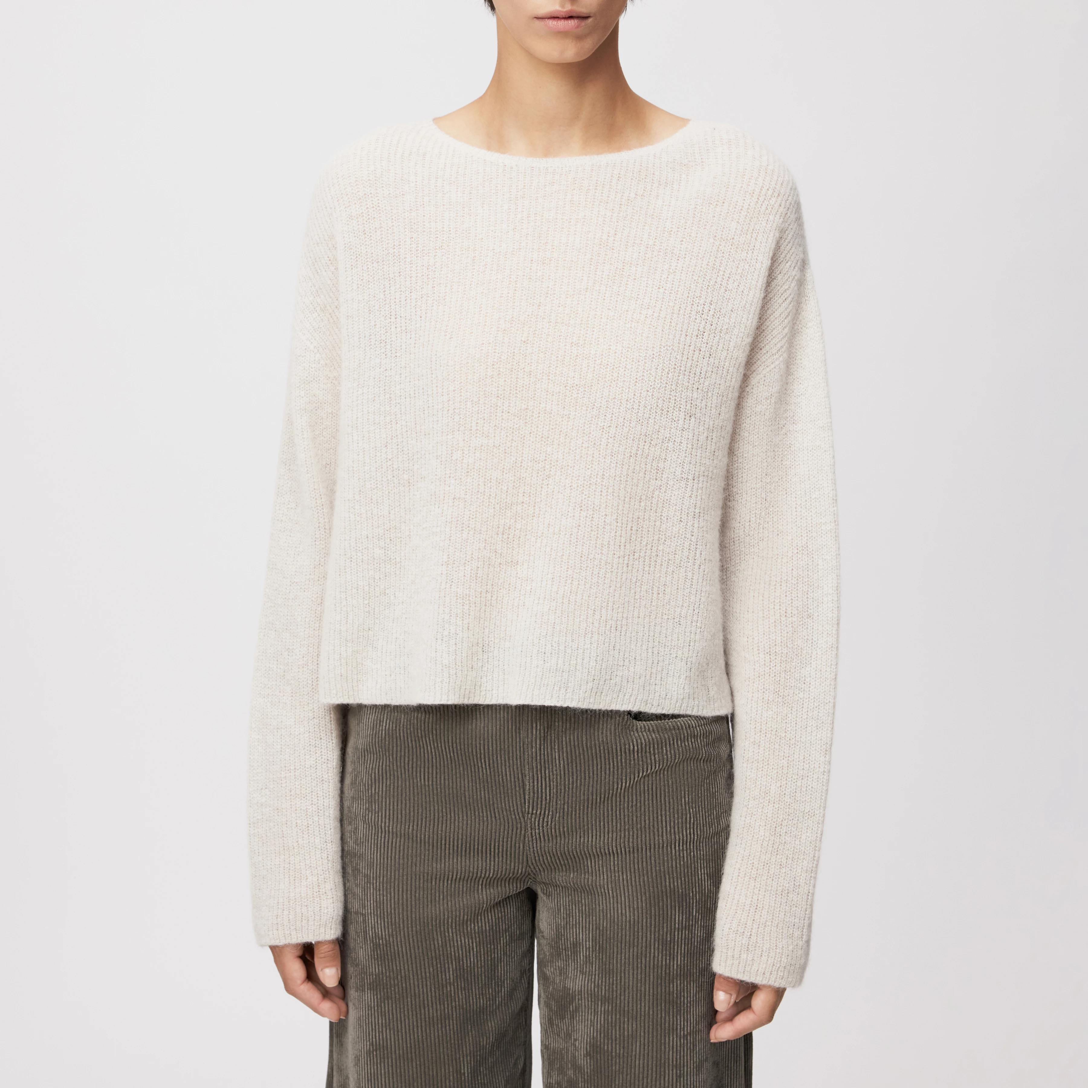 IMENY - Pull court en luxueux mélange d'alpaga Suri - women - beige - Frontansicht