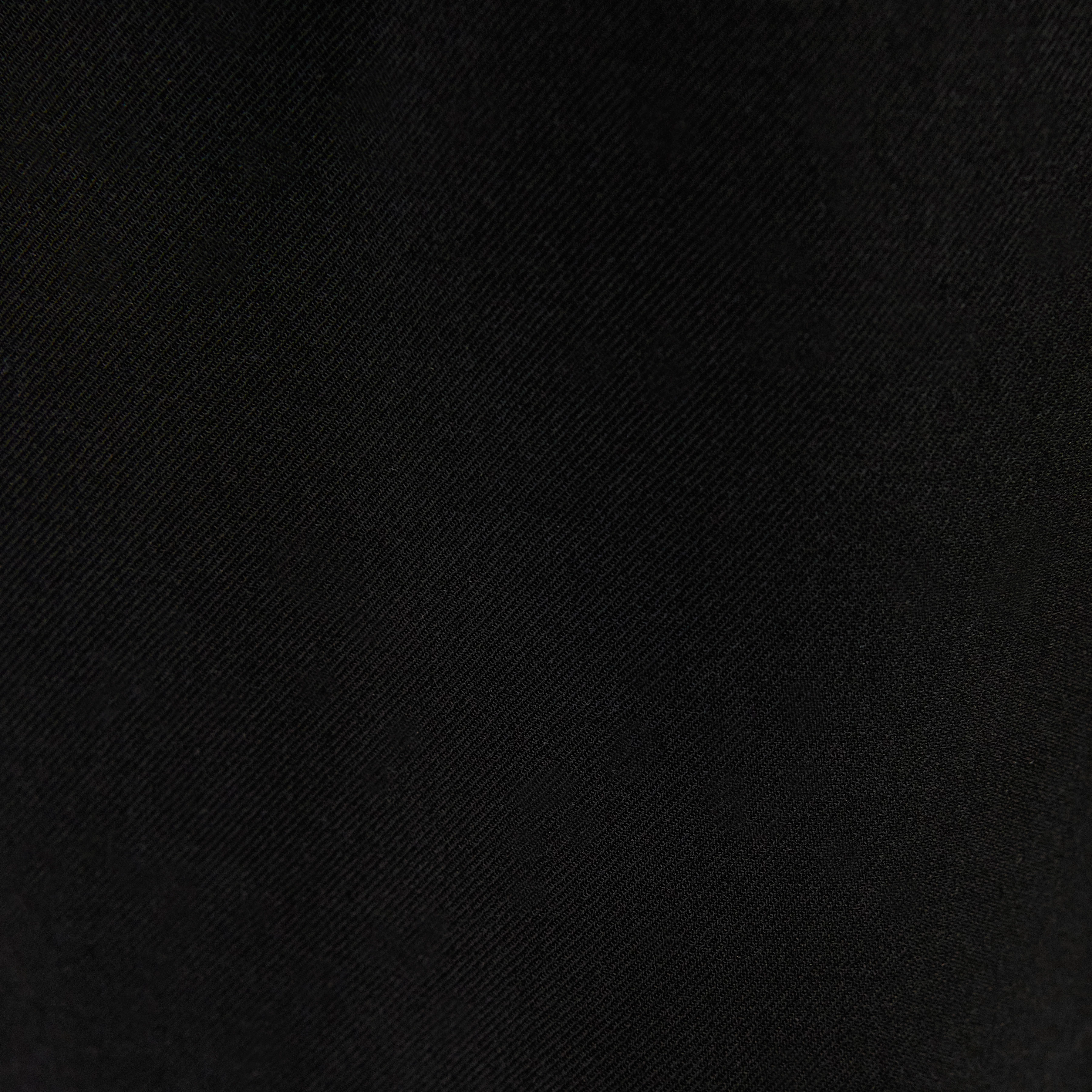 LEEK_WIDE - Relaxed fit pleated trousers in gabardine - men - black - Materialbild (B2C)