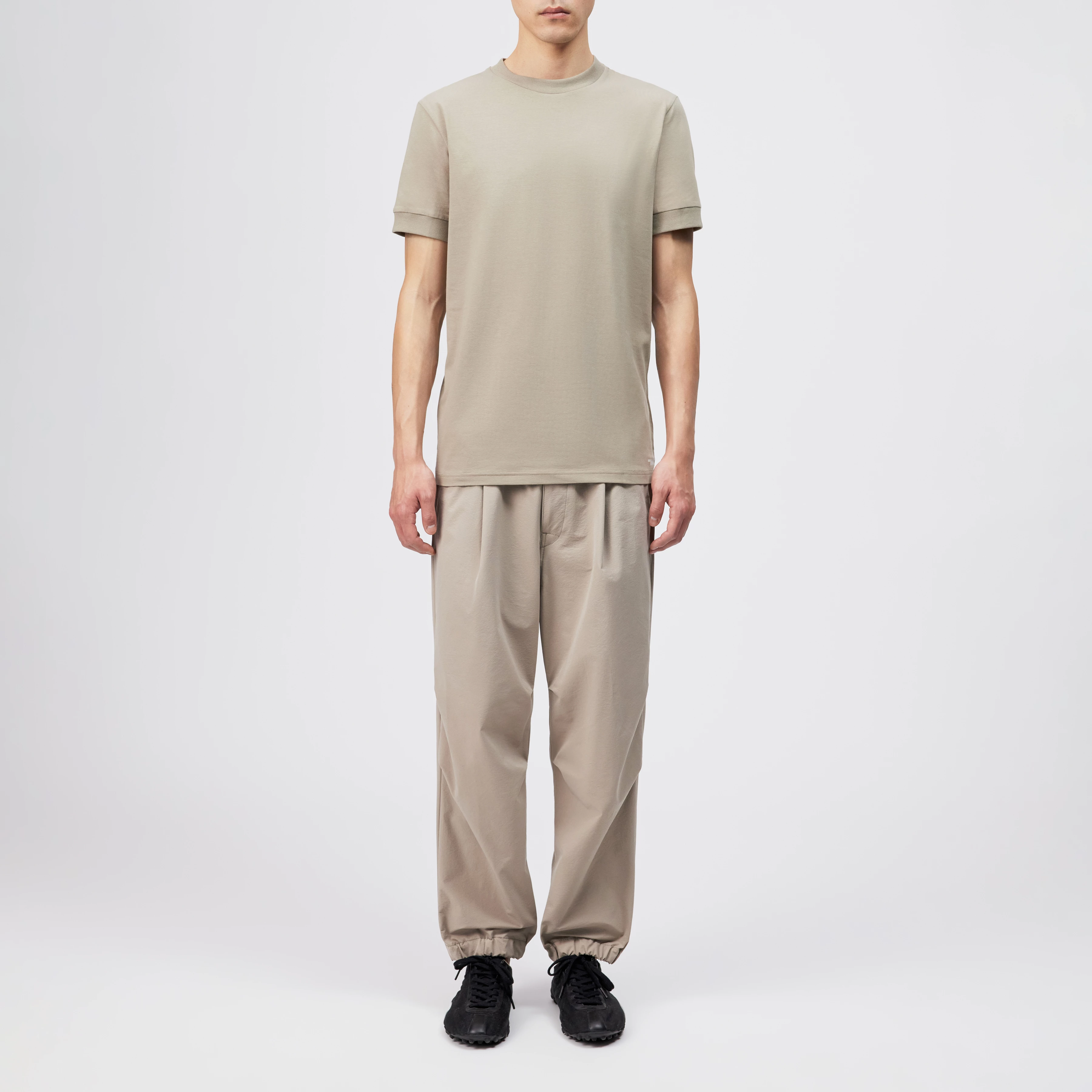 ANTON - fitted T-shirt in cotton - men - beige - Ganzkörper-Frontansicht