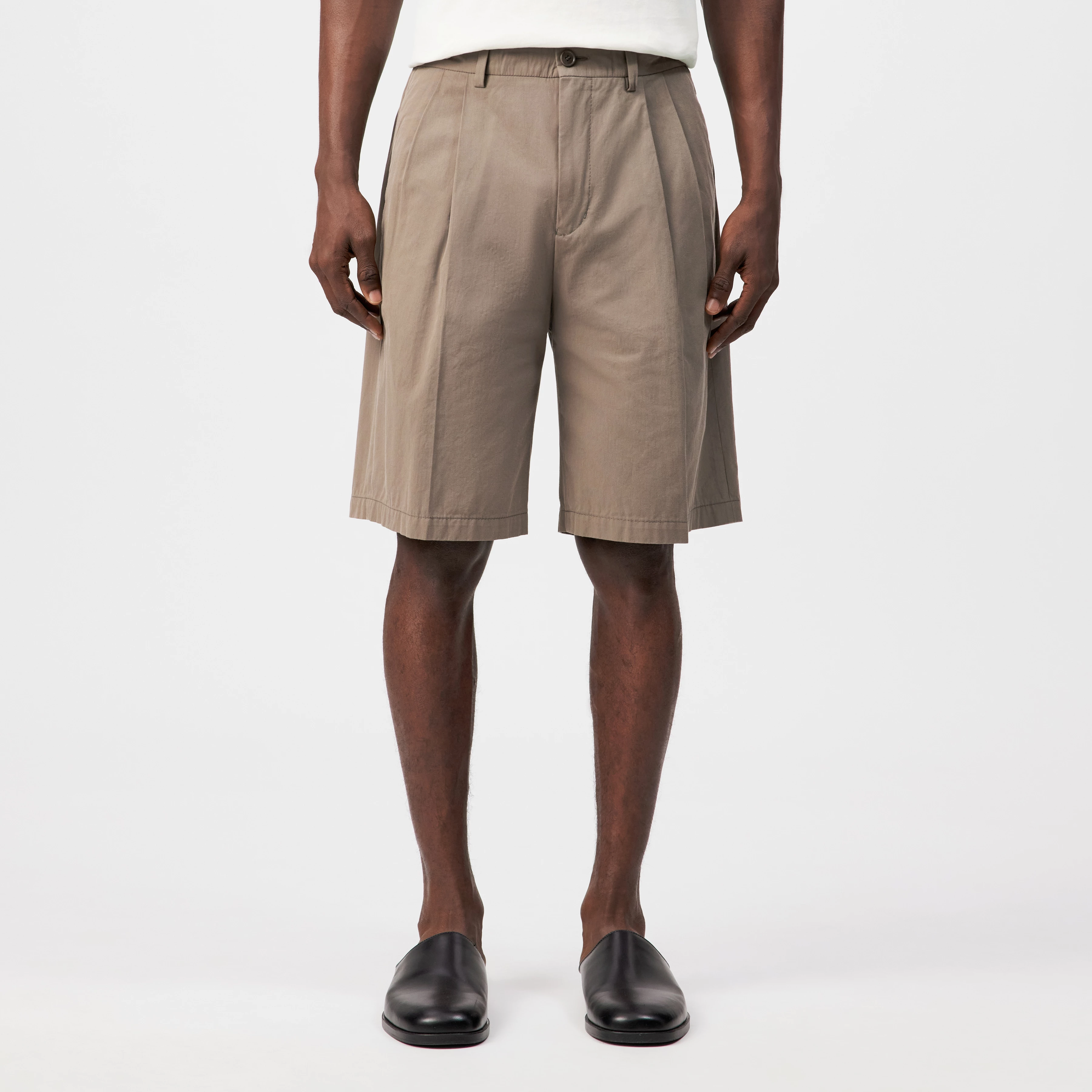 ROCABO - Bundfalten Short in Baumwoll-Twill - Herren - braun - Frontansicht