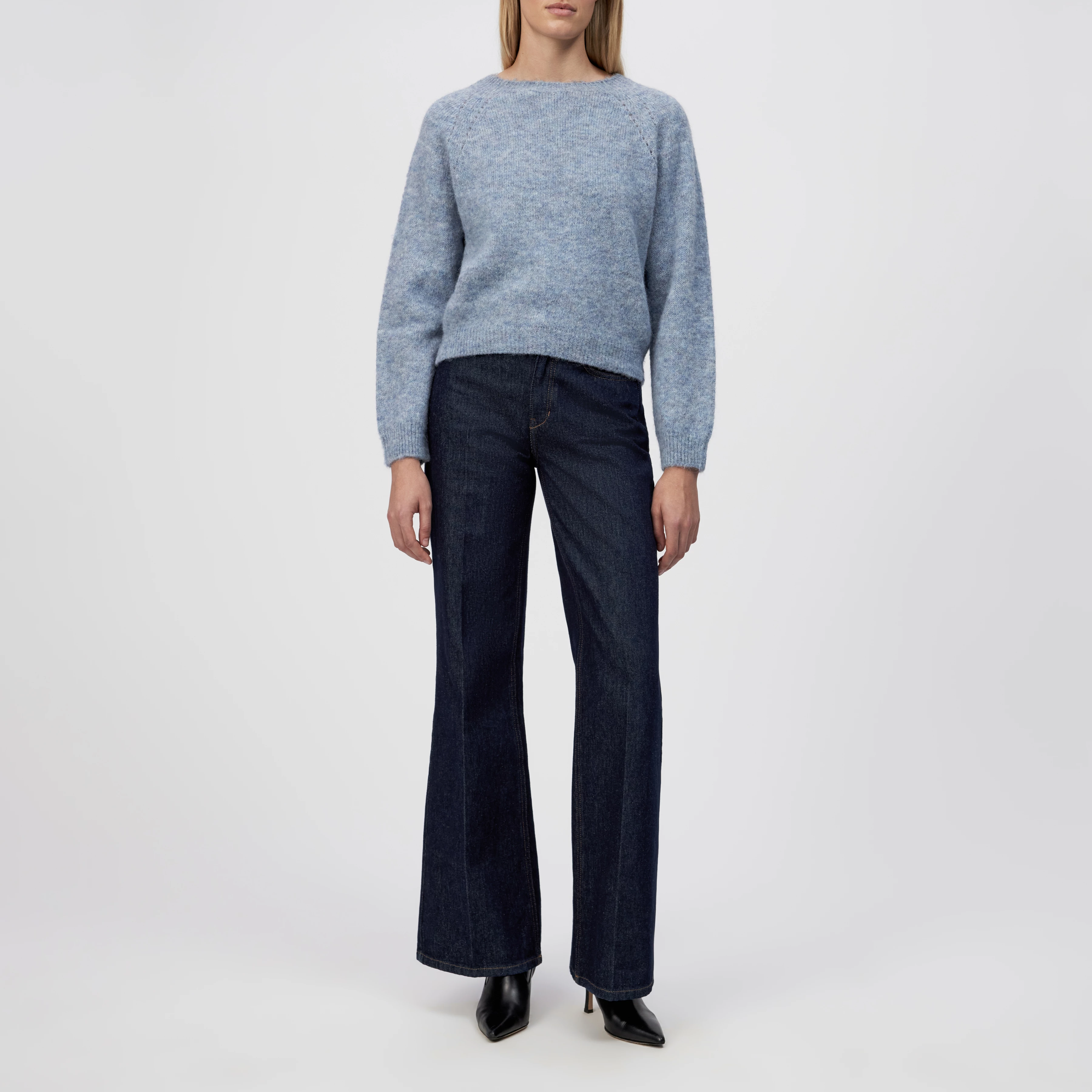 PEMIRI_2 - Pullover in luxuriösem Alpaka-Mix - Damen - blau - Ganzkörper-Frontansicht