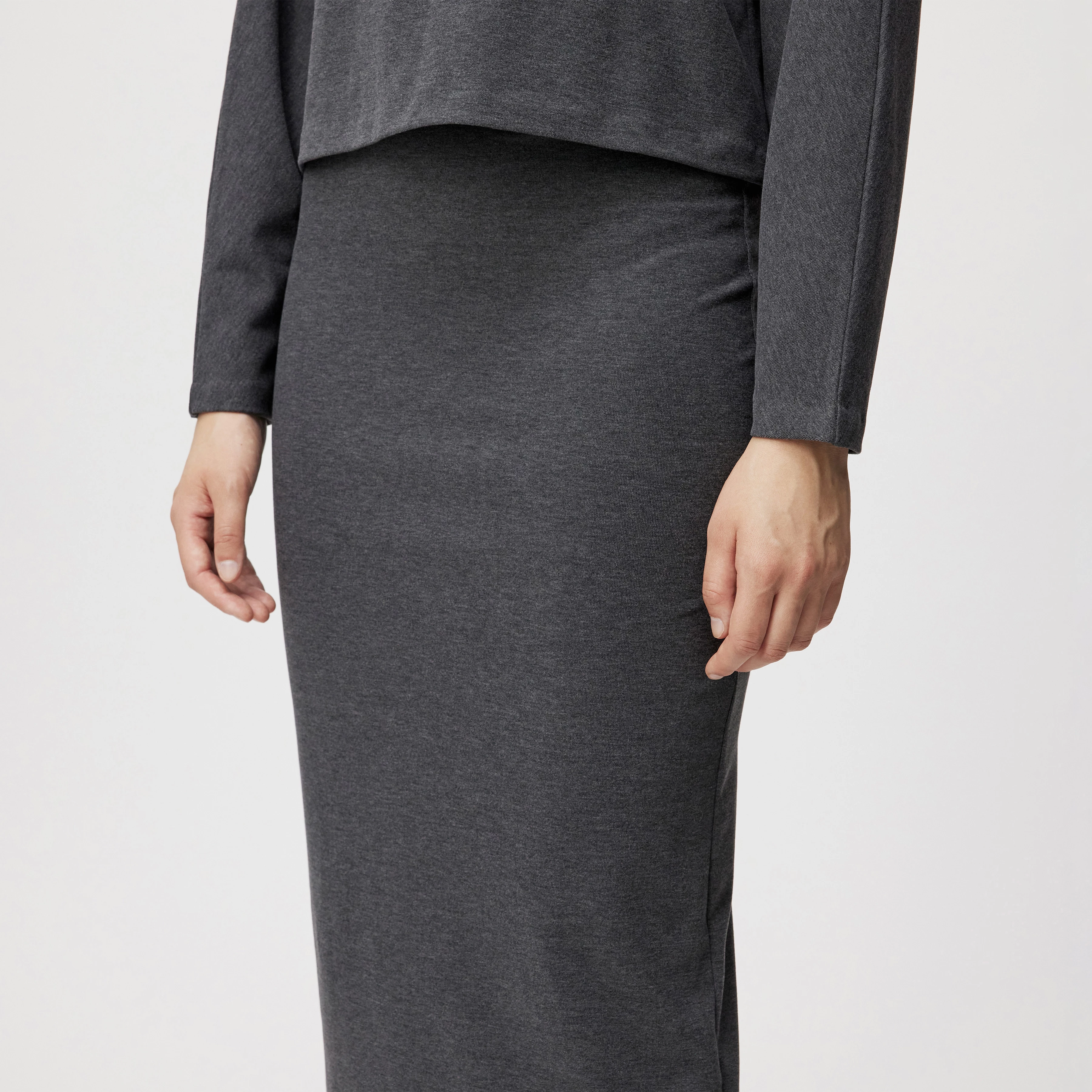 VONICA - Schmaler Rock in Lyocell-Mix mit Wolloptik - Damen - grau - Detailansicht am Model