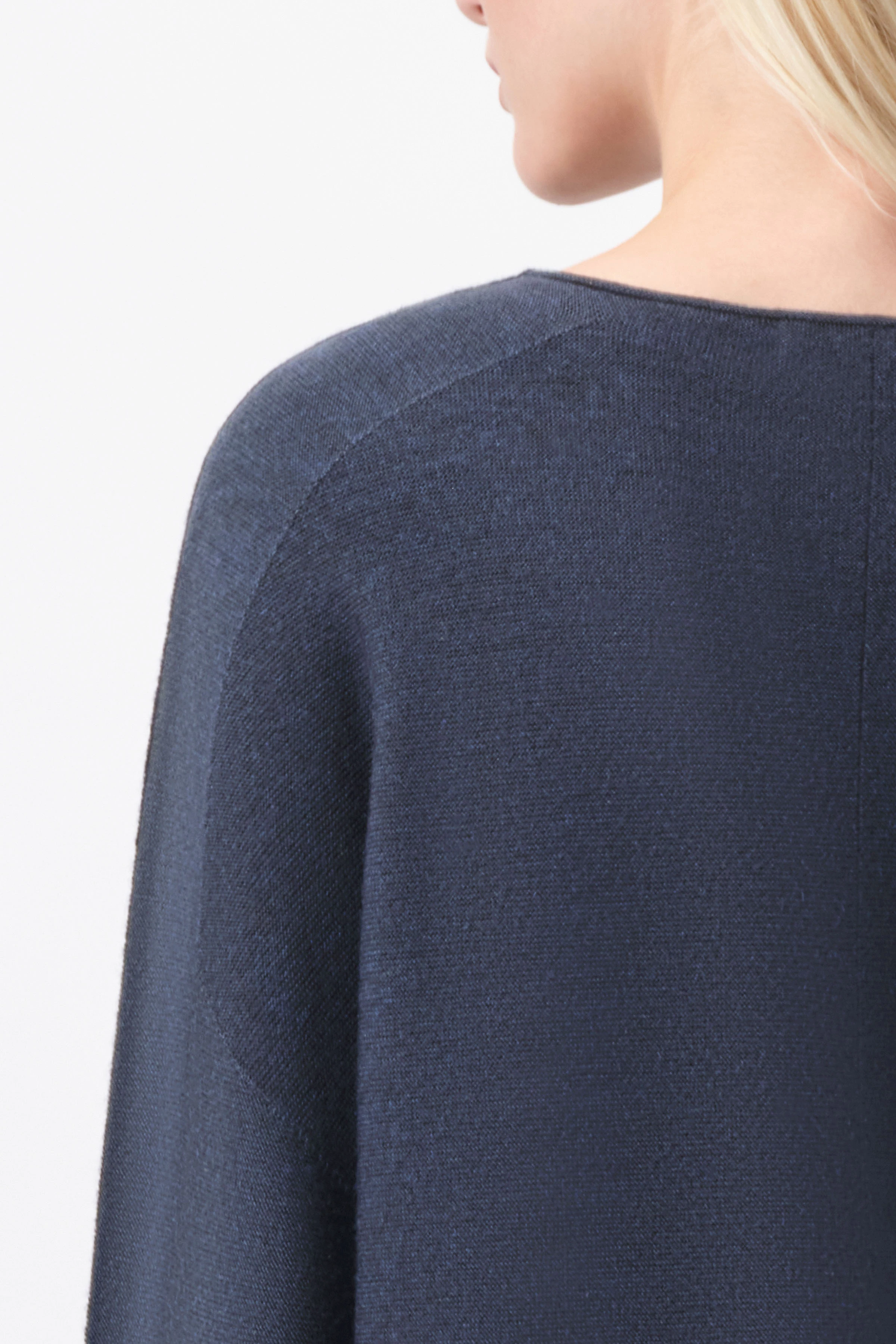 MEAMI - Cropped egg-shape jumper in merino wool - women - blue - Seitenansicht