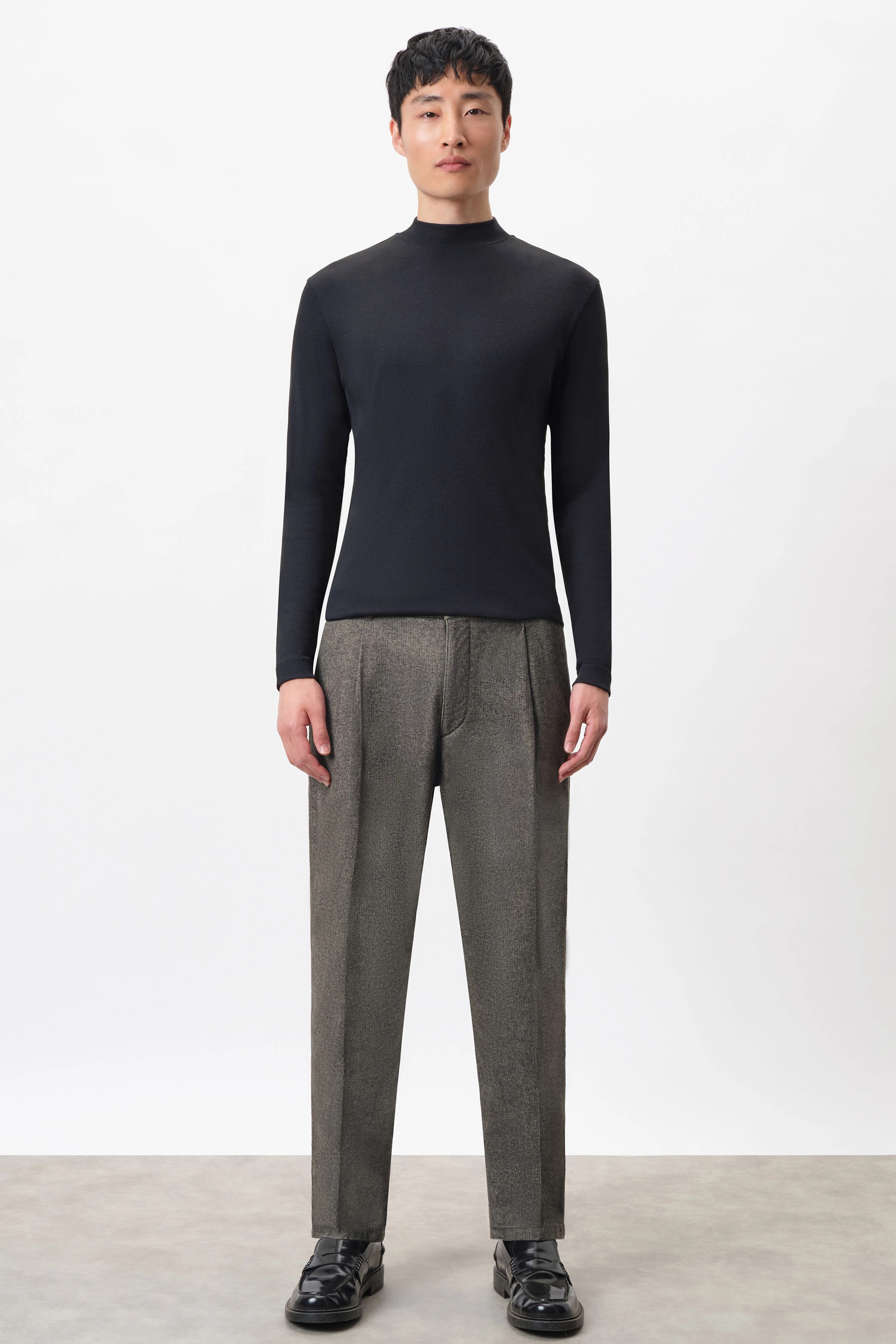 MORITZ - sweatshirt with stand-up collar in lyocell-mix - men - blue - Ganzkörper-Frontansicht