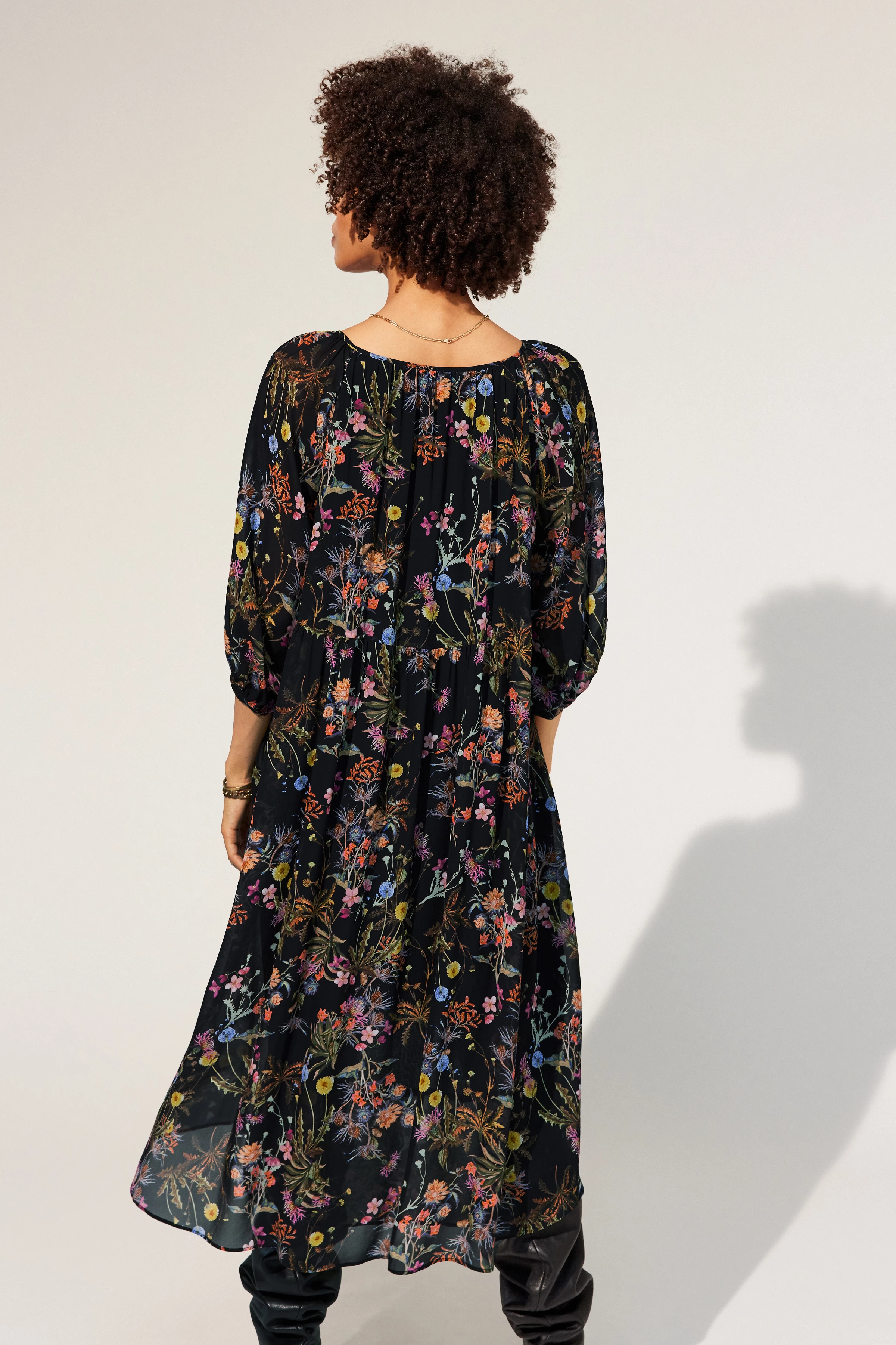 JOYEE - Midi dress with V-neck - women - black - Rückansicht