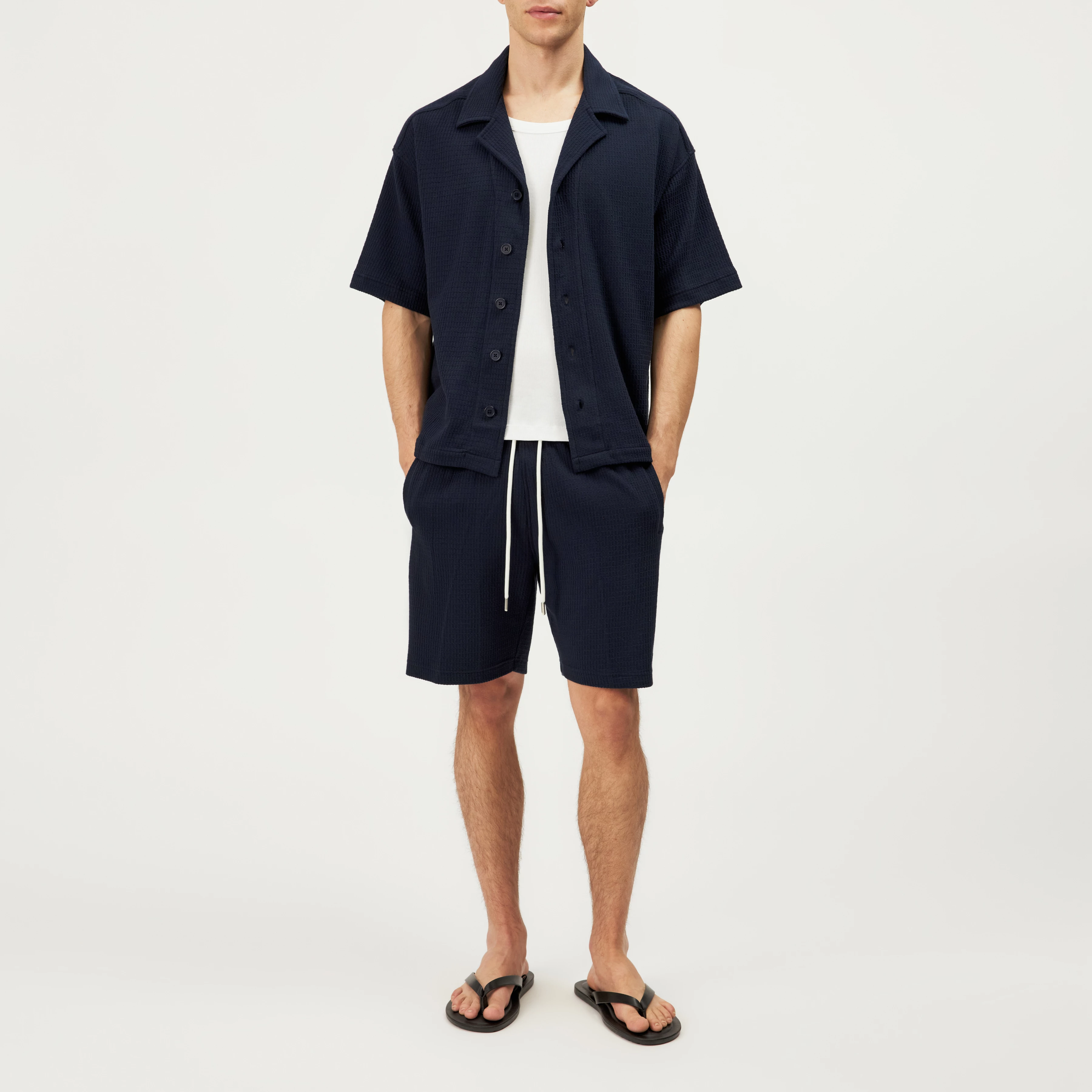 BASIIL - Relaxed Fit short-sleeve shirt in Dry Touch cotton - men - blue - Ganzkörper-Frontansicht