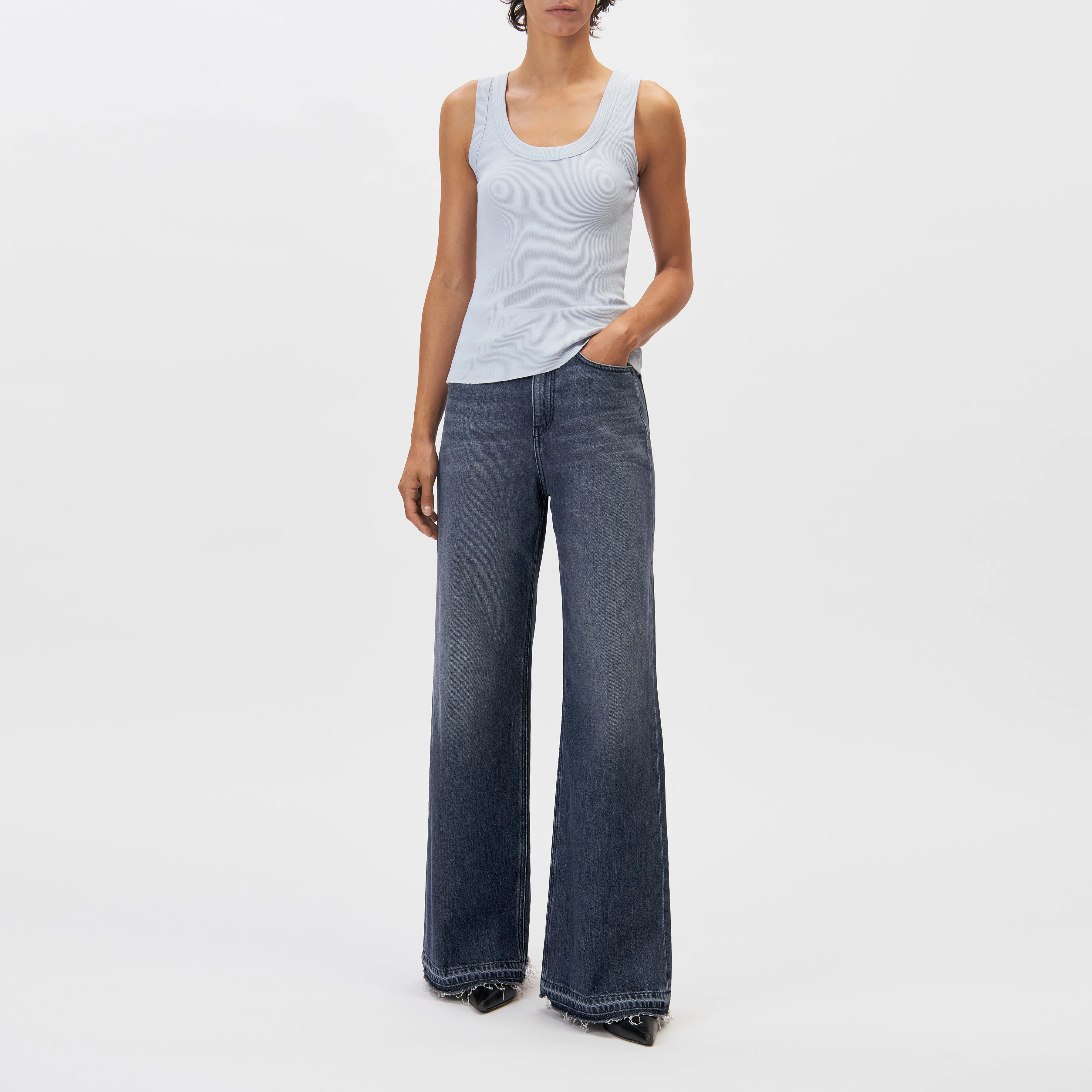 TAVIRA - Ribbed tank top with feminine round neckline - women - blue - Ganzkörper-Frontansicht