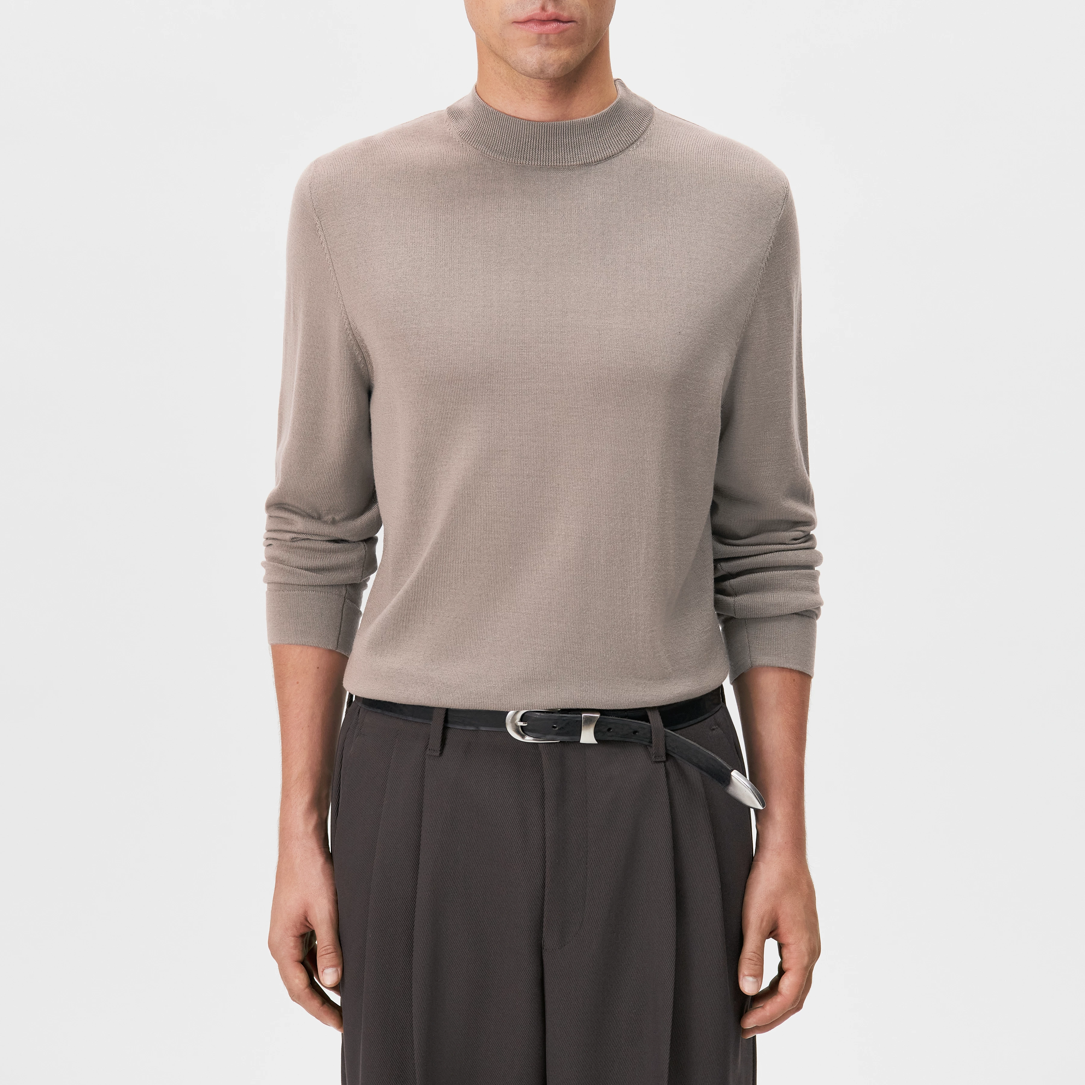 ARWON - Fitted turtleneck jumper in pure Merino wool - men - brown - Frontansicht