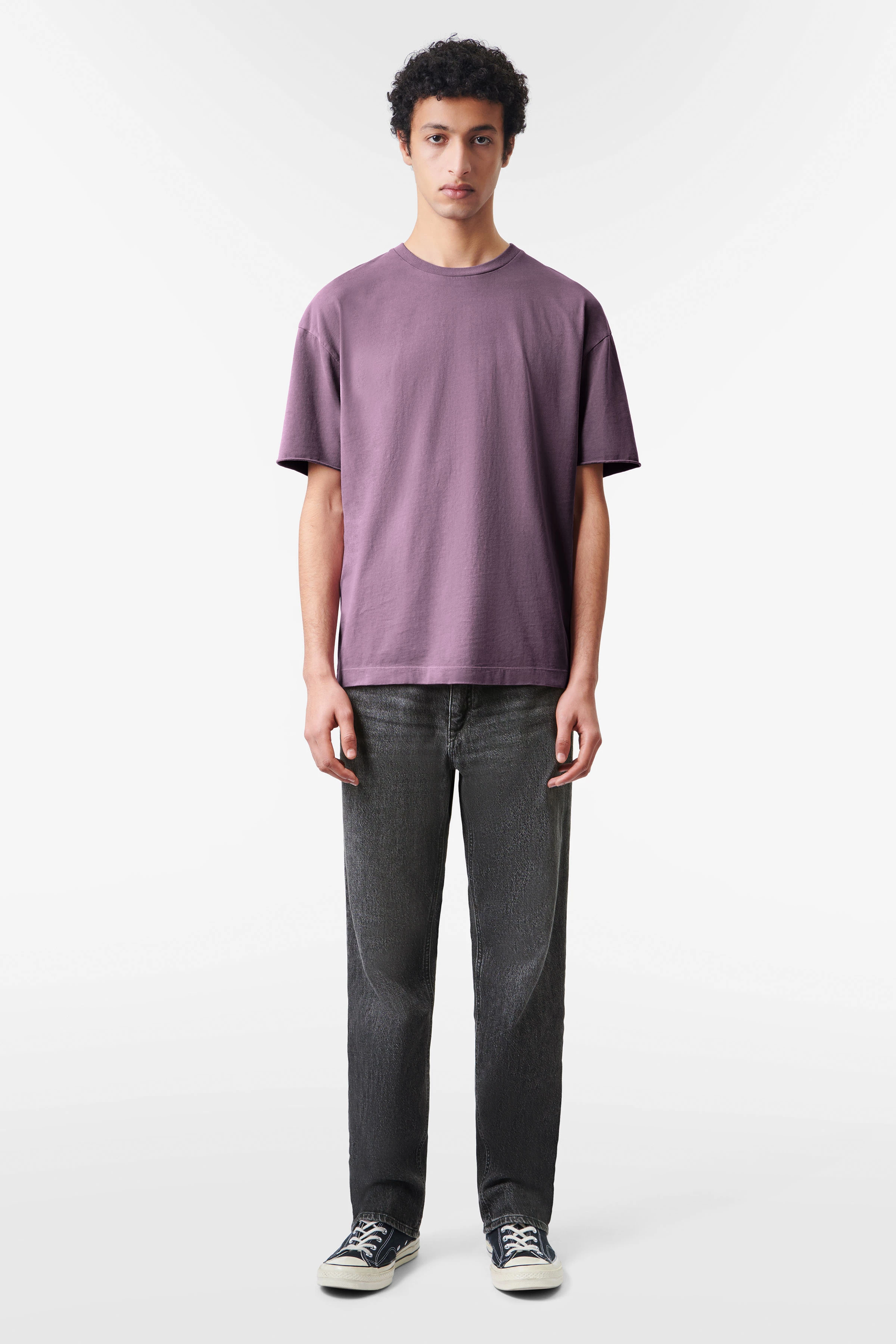 EROS - t-shirt with rolled edge in a washed look - men - purple - Ganzkörper-Frontansicht