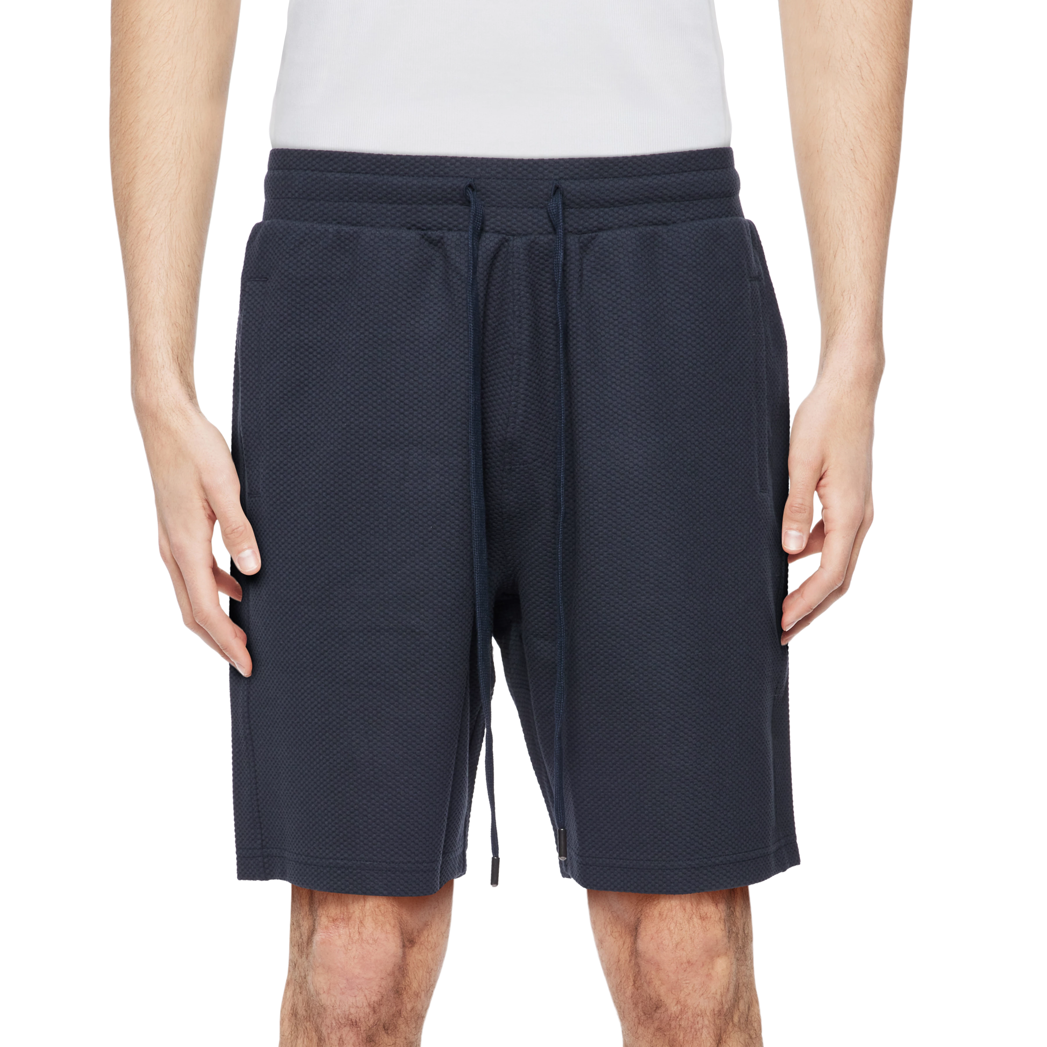 BRIKKO - Casual shorts in blended cotton - men - blue - Detailansicht am Model