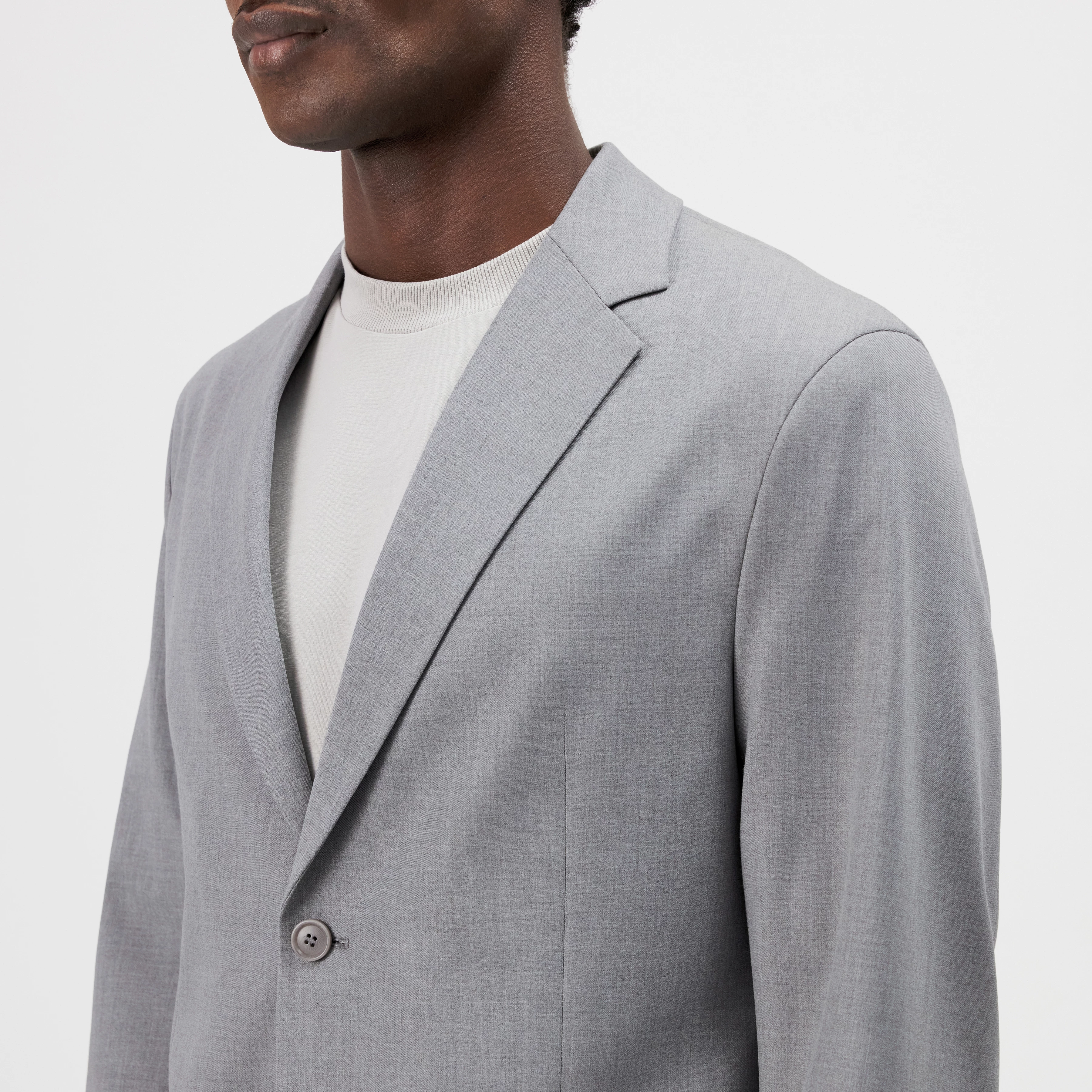 CATORY_B - Regular fit blazer in wool blend - men - grey - Detailansicht am Model