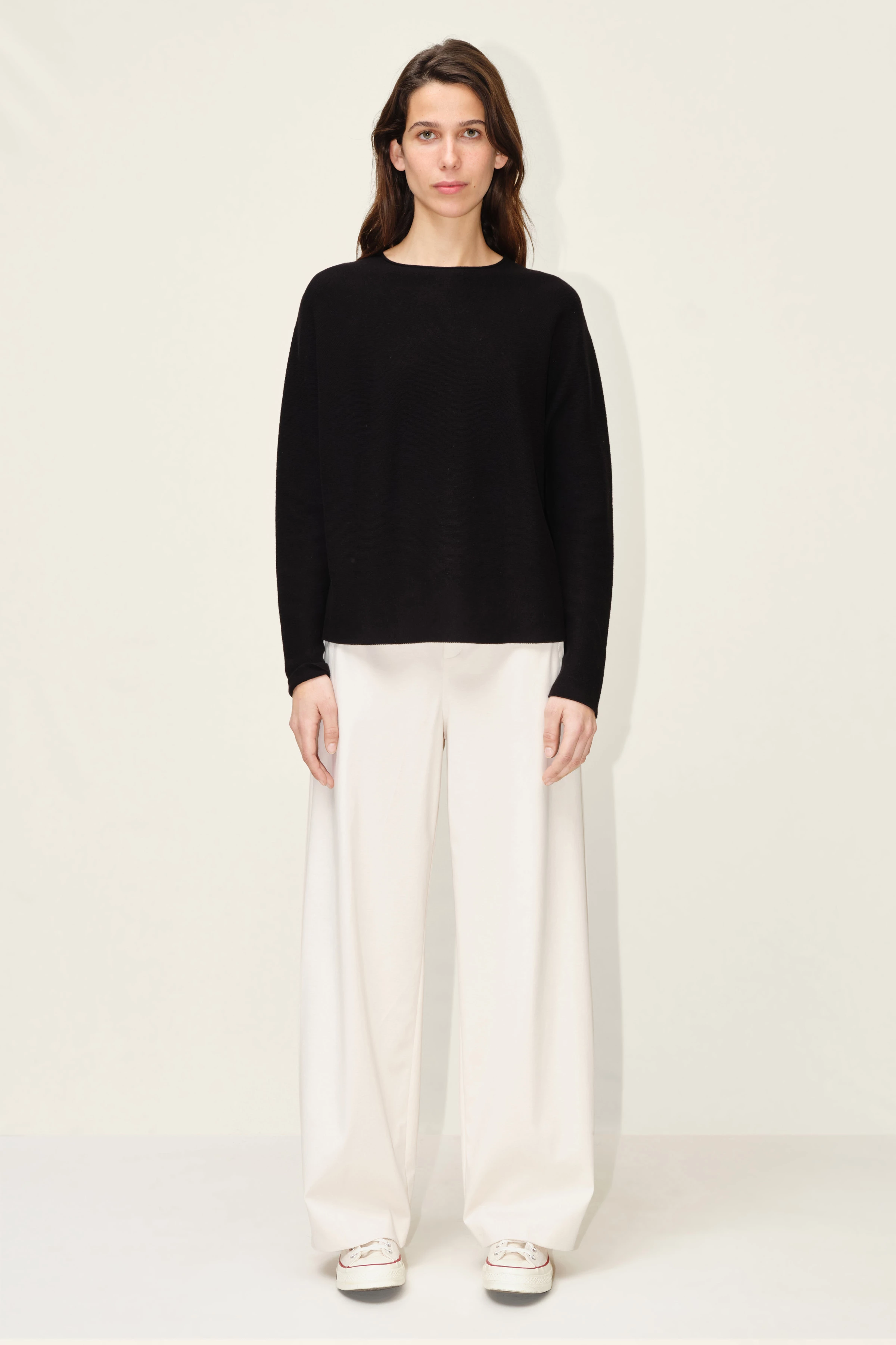 MAILA - Pullover aus Baumwoll-Cashmere-Mix - Damen - schwarz - Ganzkörper-Frontansicht