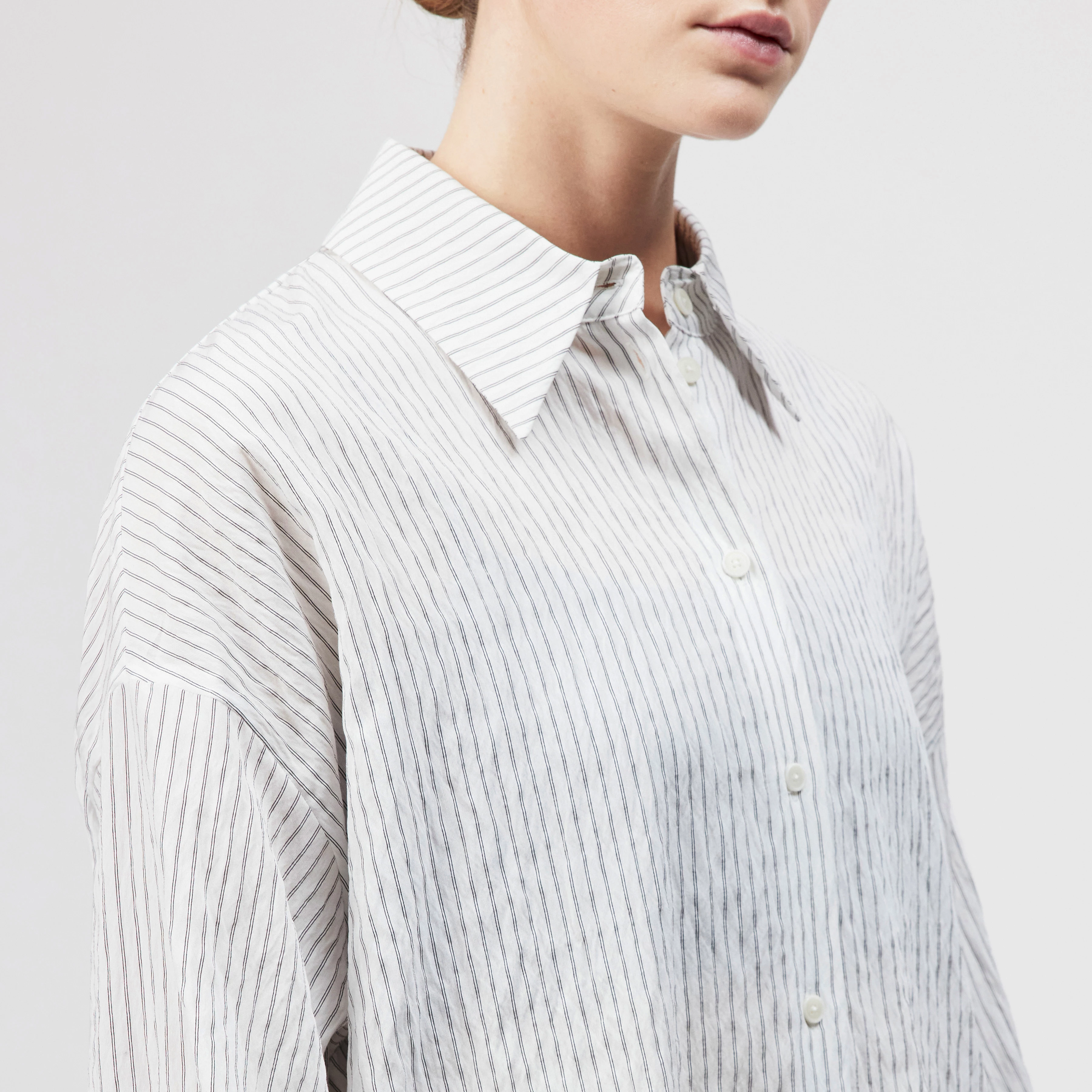 LYNDARA - Casual shirt blouse in viscose blend - women - off white - Detailansicht am Model