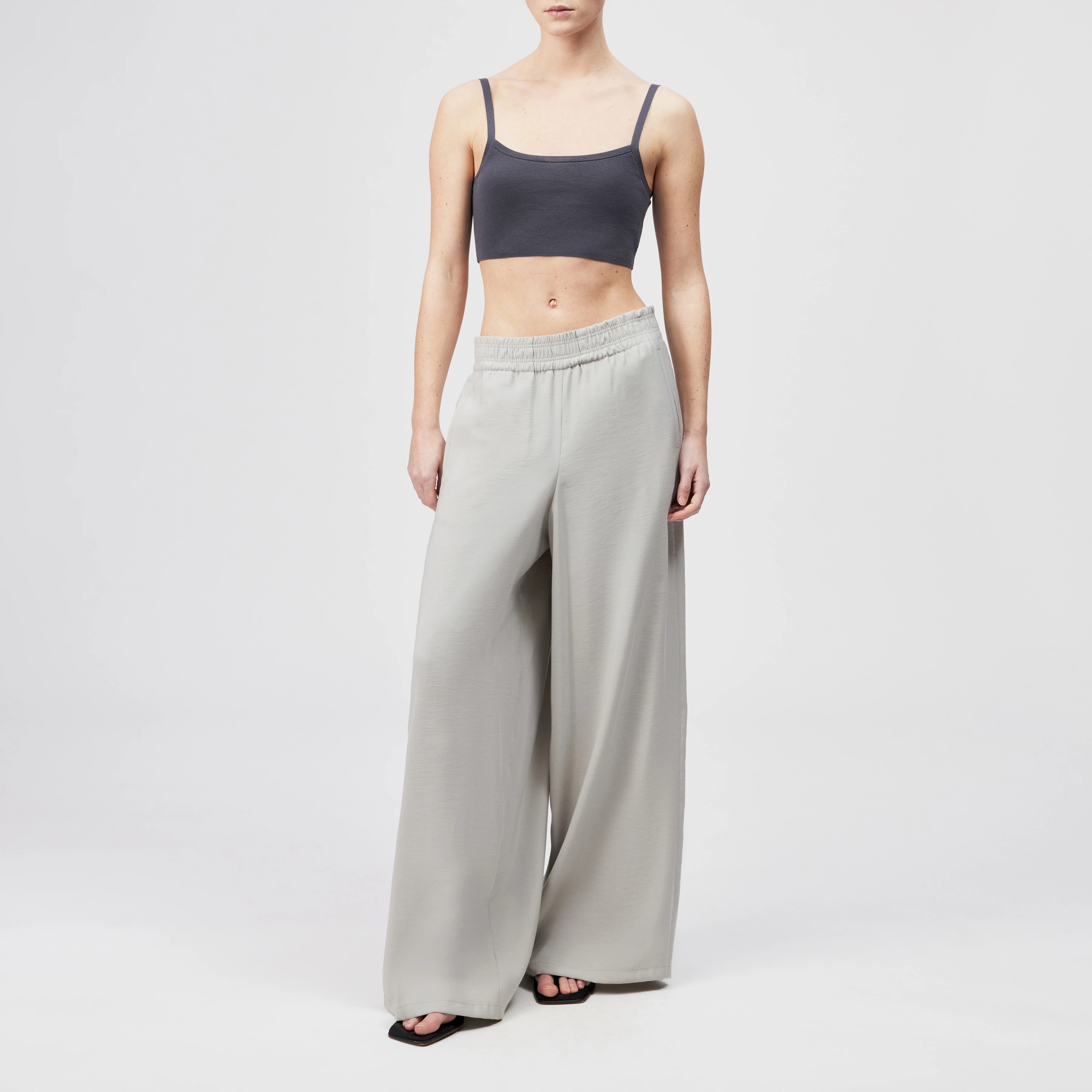 CEILING - Pantalon ample en twill fluide. - women - gris - Ganzkörper-Frontansicht