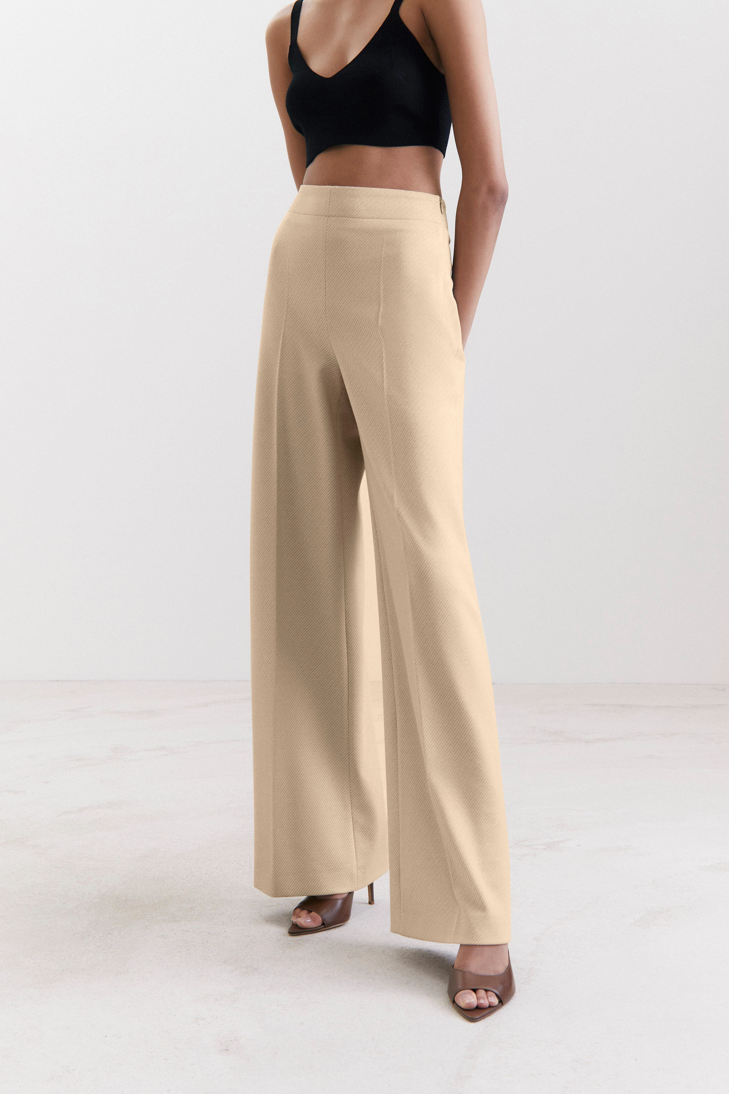 BEFORE - Marlenehose mit angeschnittenem Bund - Damen - beige - Frontansicht