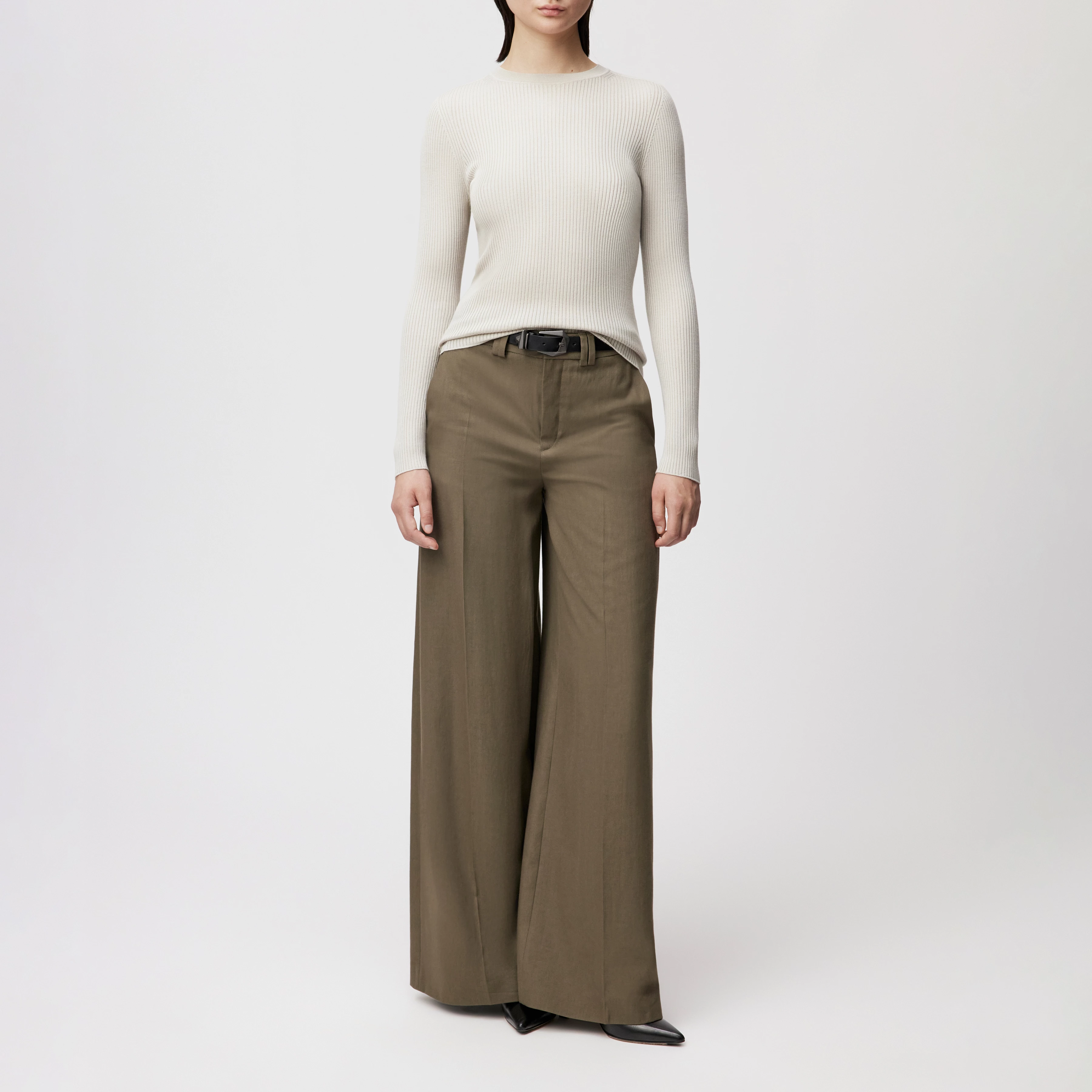 ERMA - Longsleeve mit Rundhals in fließendem Wollmix - Damen - beige - Ganzkörper-Frontansicht