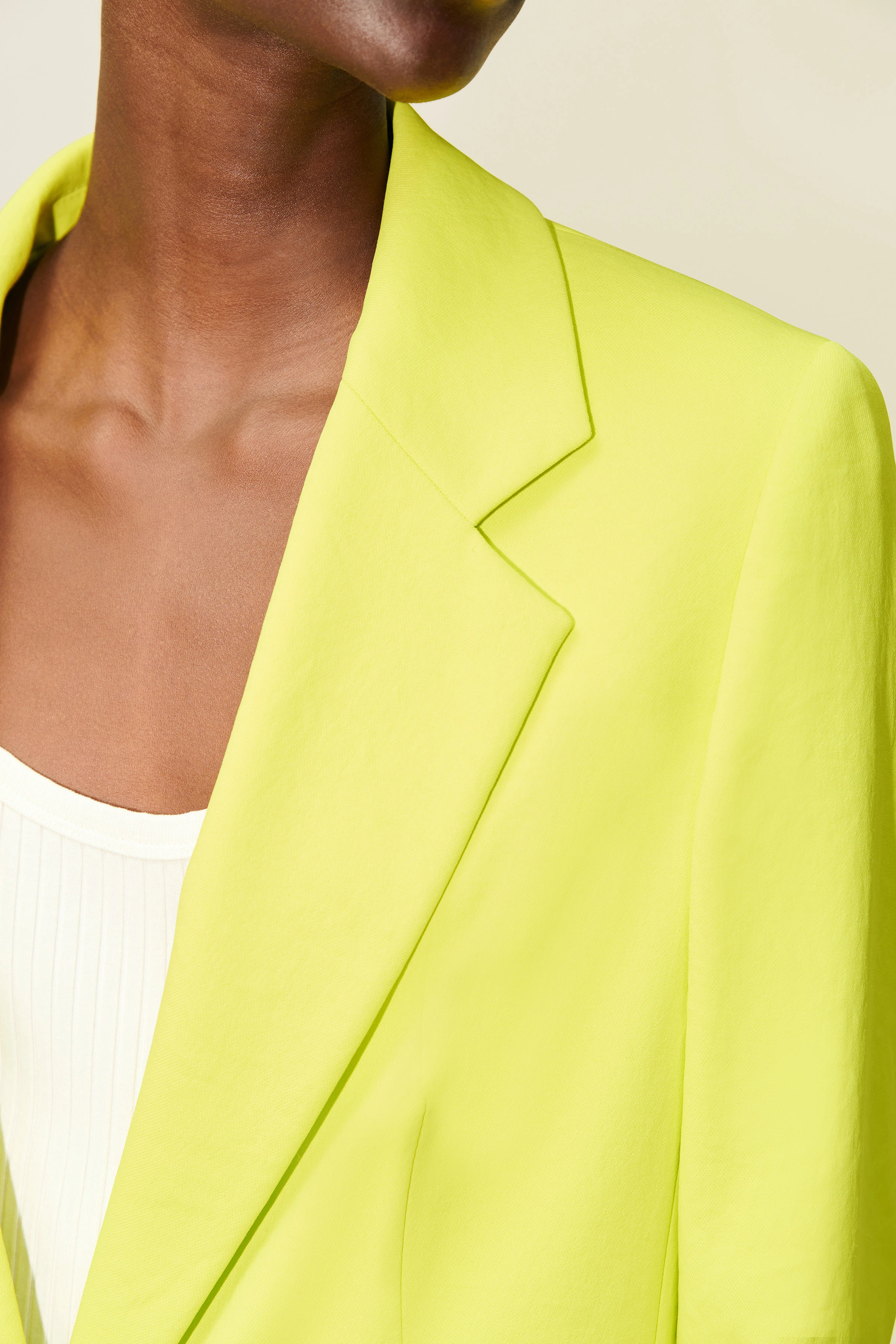 GLENDALE - Boyfriend Blazer aus Techno-Stretch - Damen - gelb - Seitenansicht