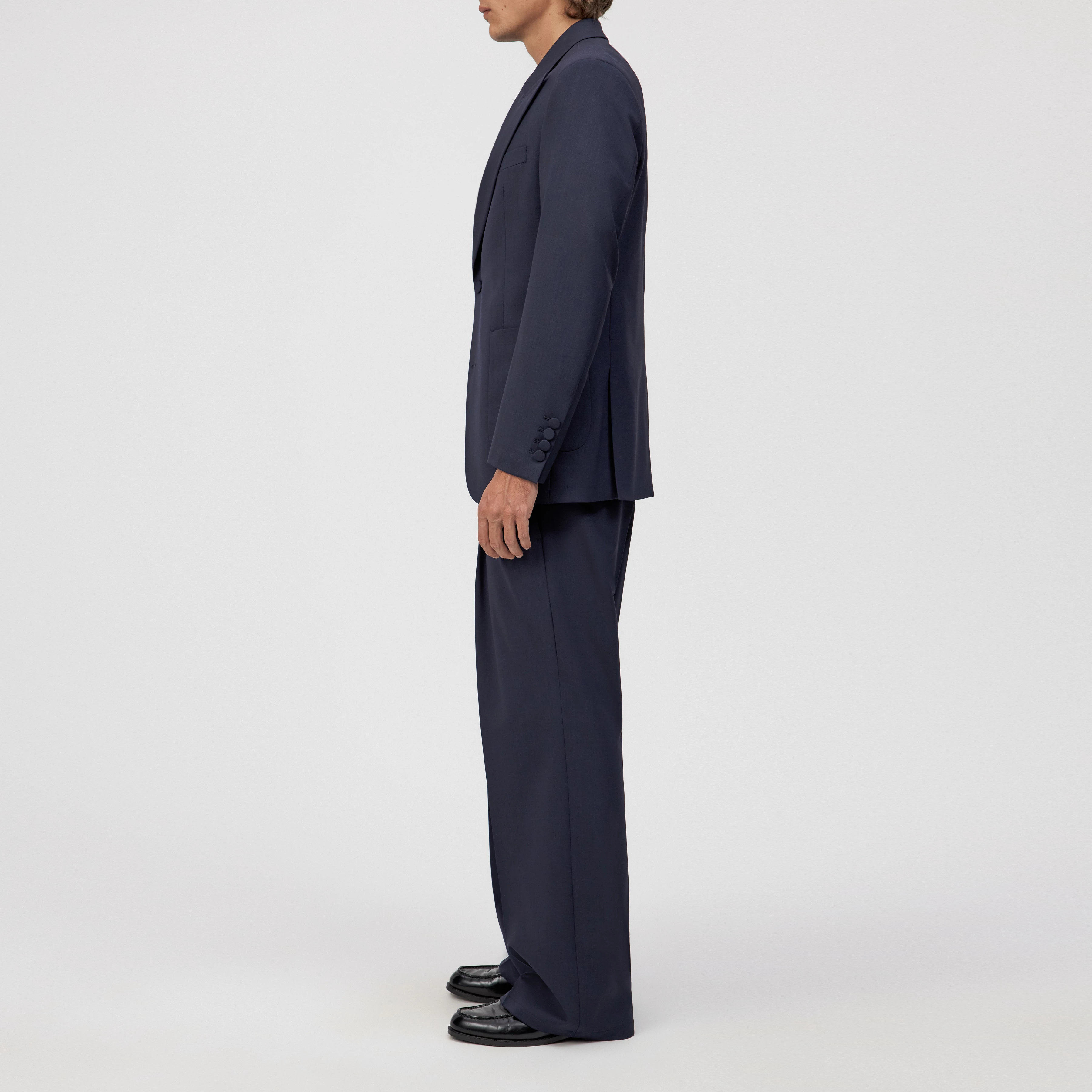 LW_HELL_MUT - Avantgardistischer Anzug in Wollserge - Herren - blau - Seitenansicht