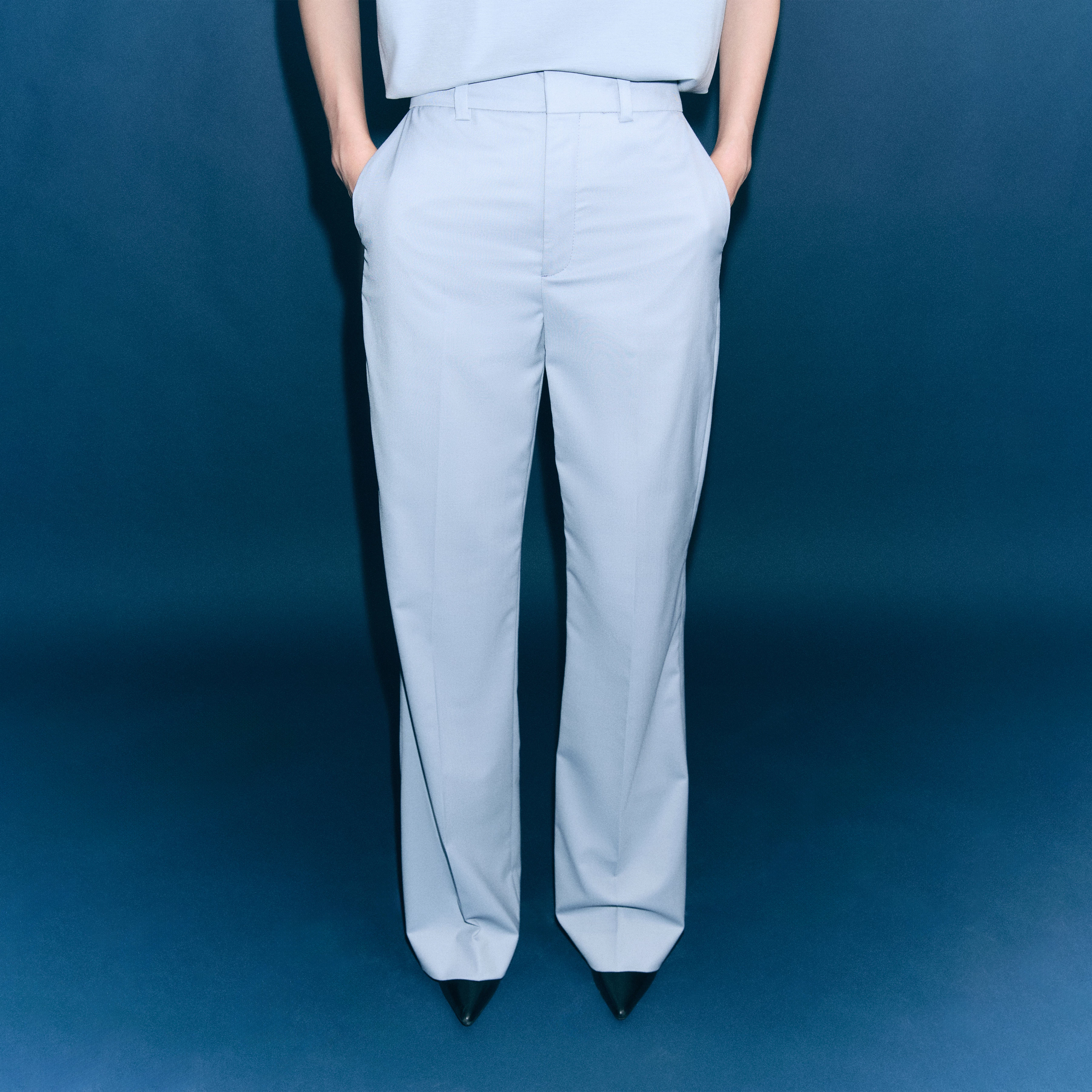 ARGUE - Hose mit Flared Leg in Twill - Damen - blau