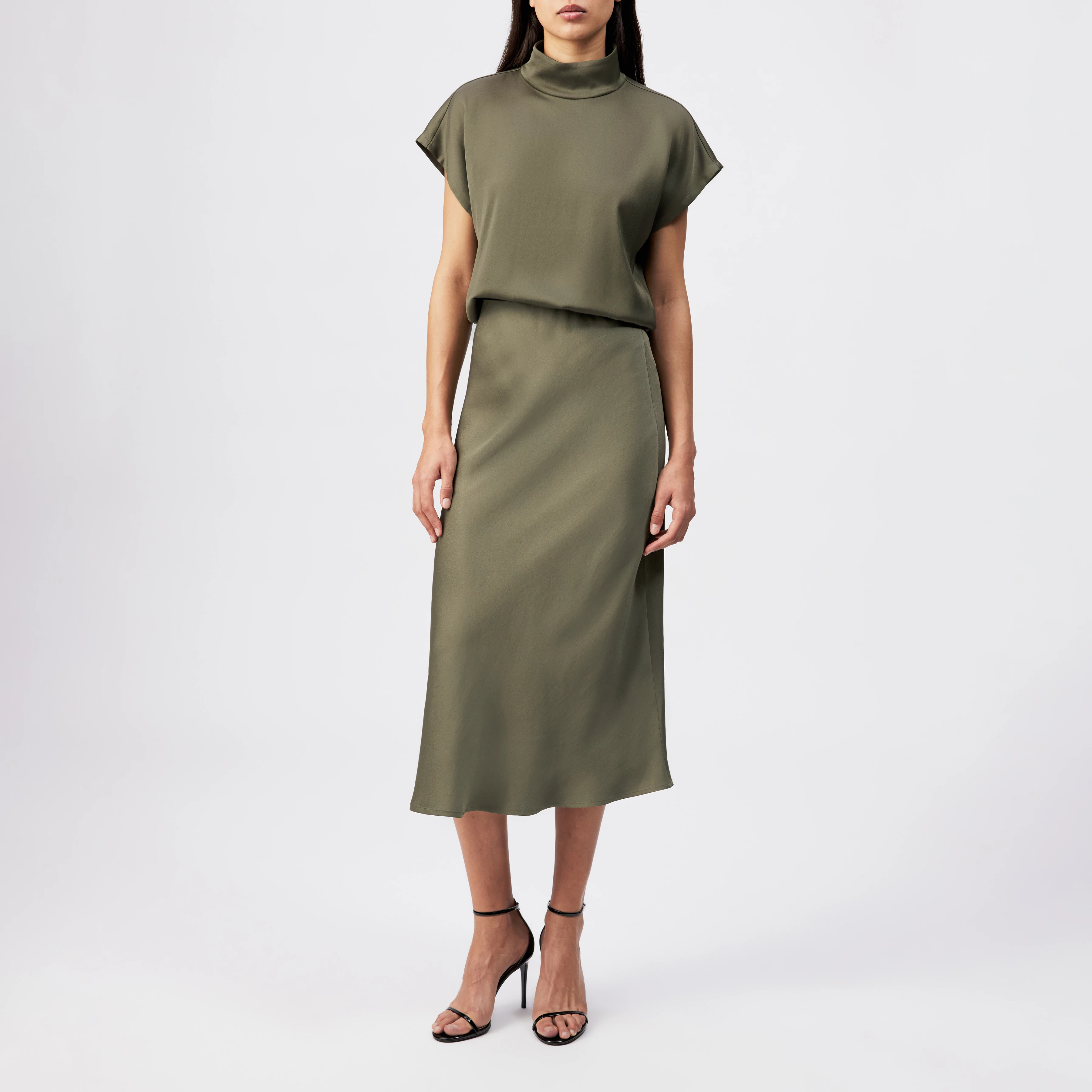 URA - Mid-length slip skirt in satin - women - green - Ganzkörper-Frontansicht