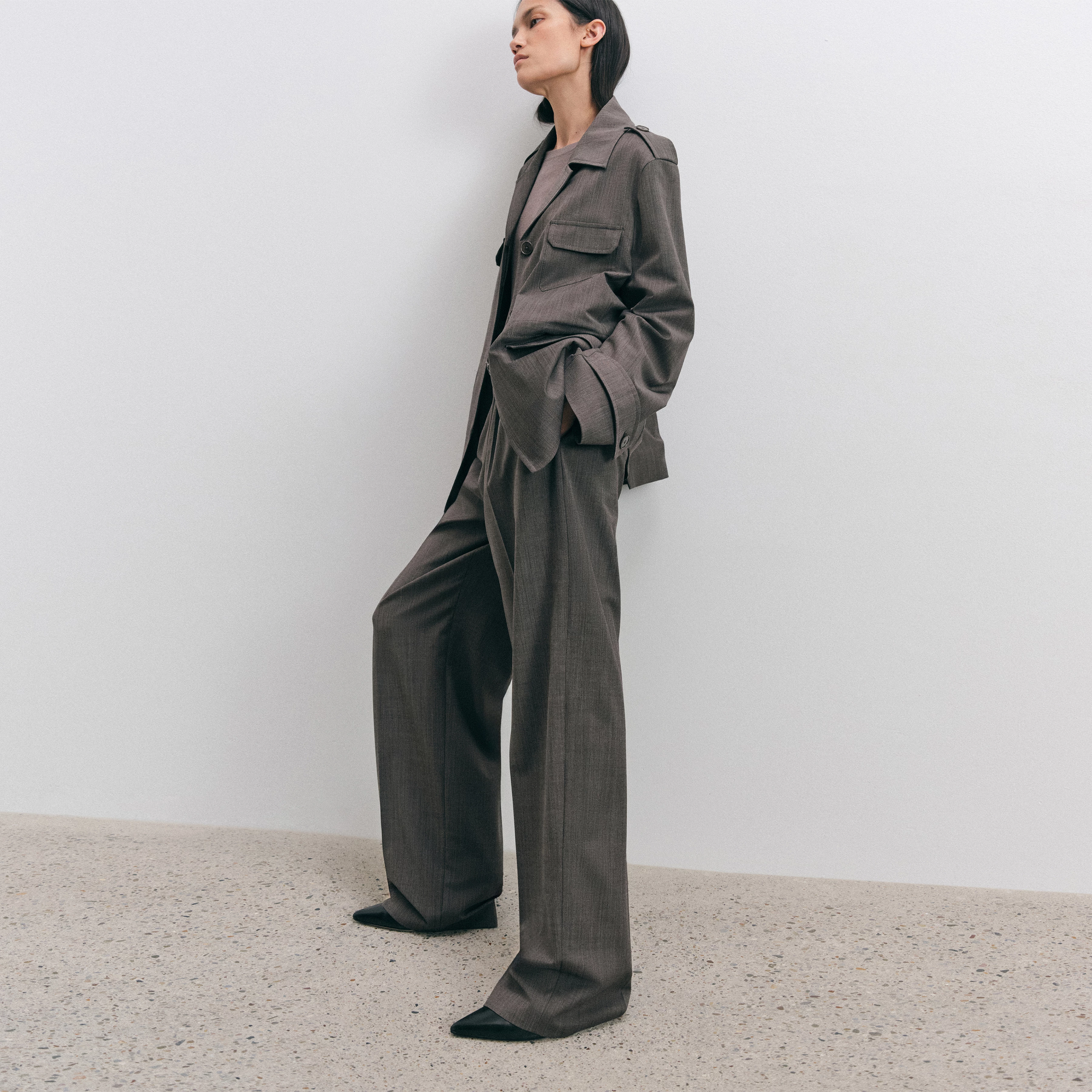 RUSTLE - Bundfaltenhose in Bi-Stretch - Damen - braun