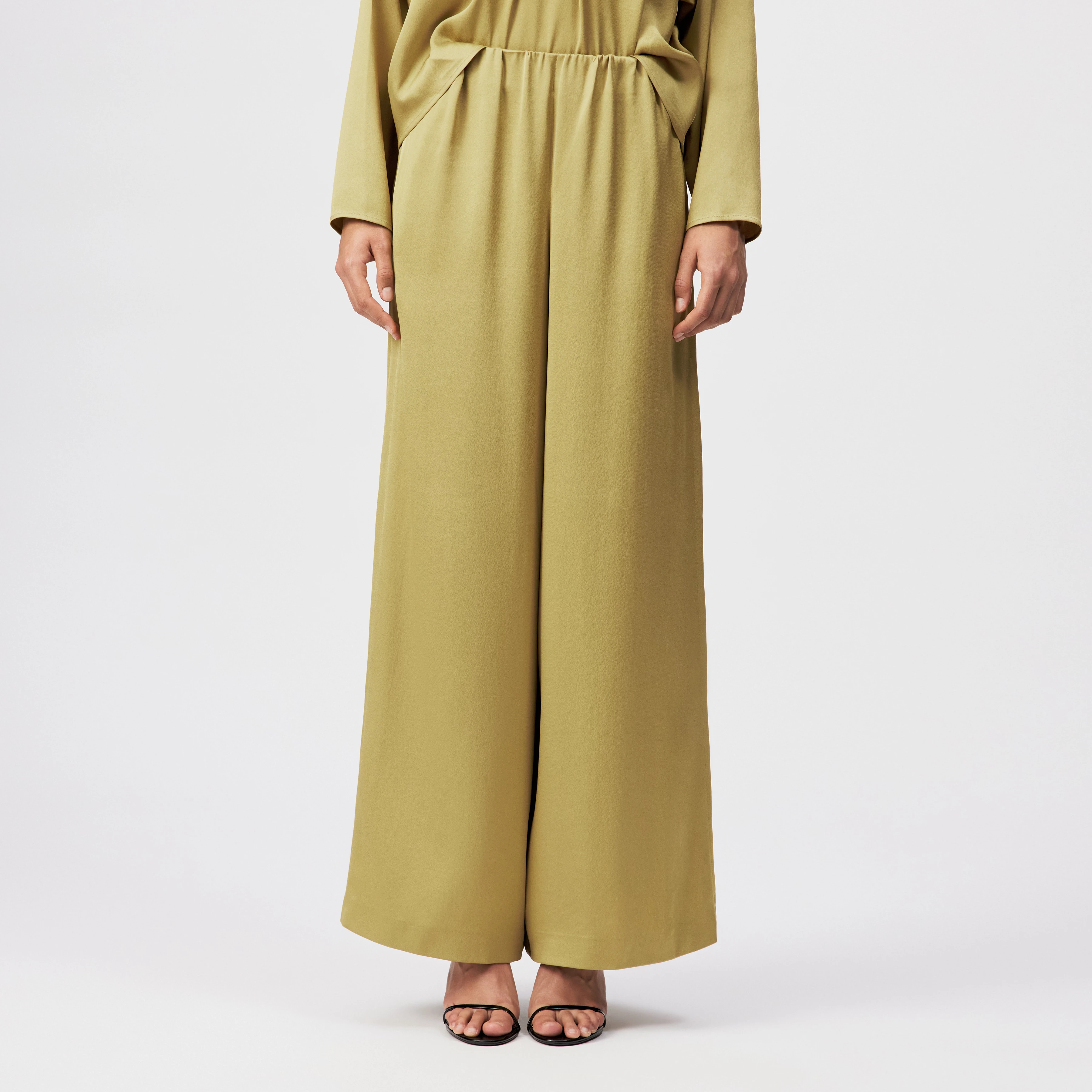 TWEEZER - Wijde broek in satijn - dames - bruin - Frontansicht