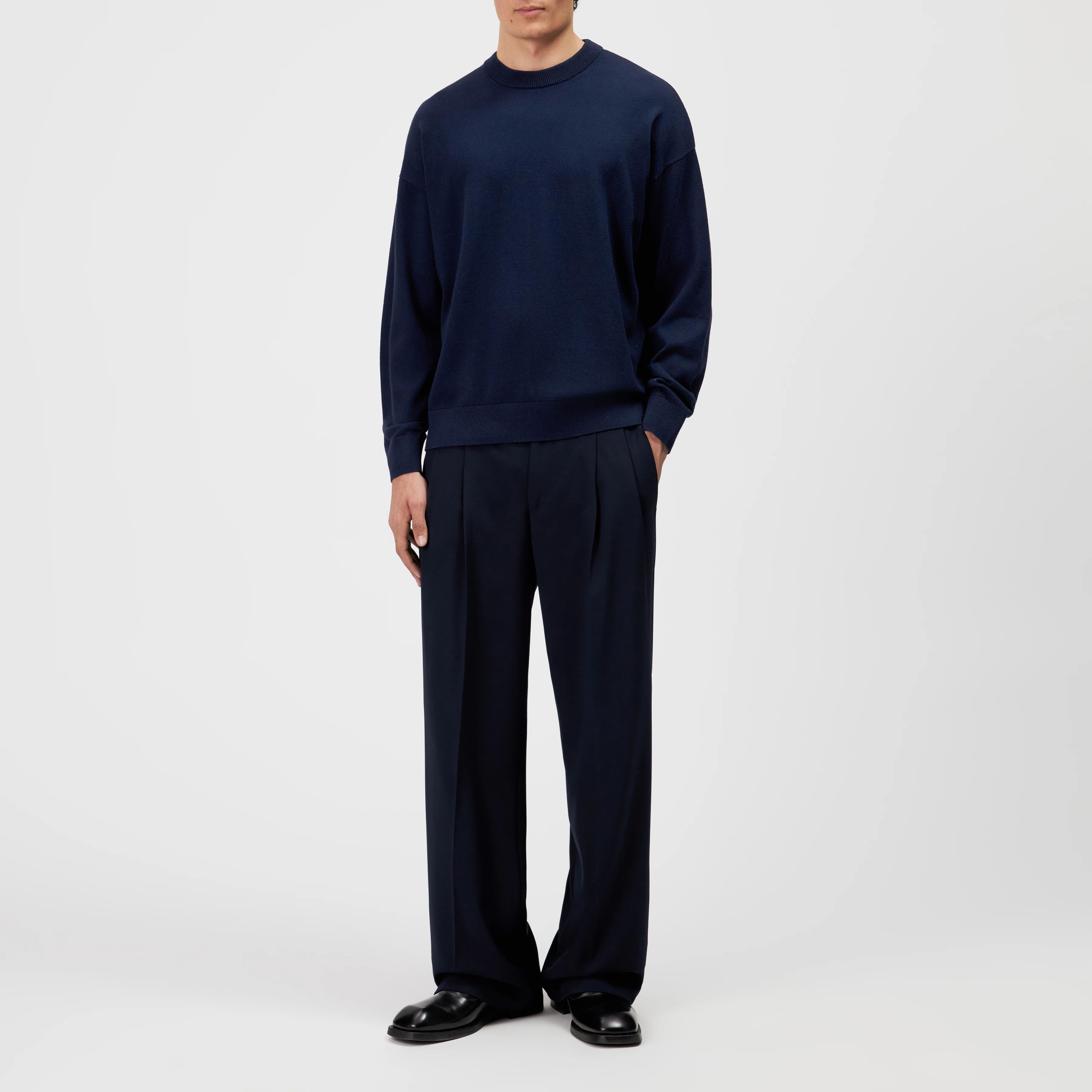 VALDRIK - Ronde hals trui in boxy fit - heren - blauw - Ganzkörper-Frontansicht