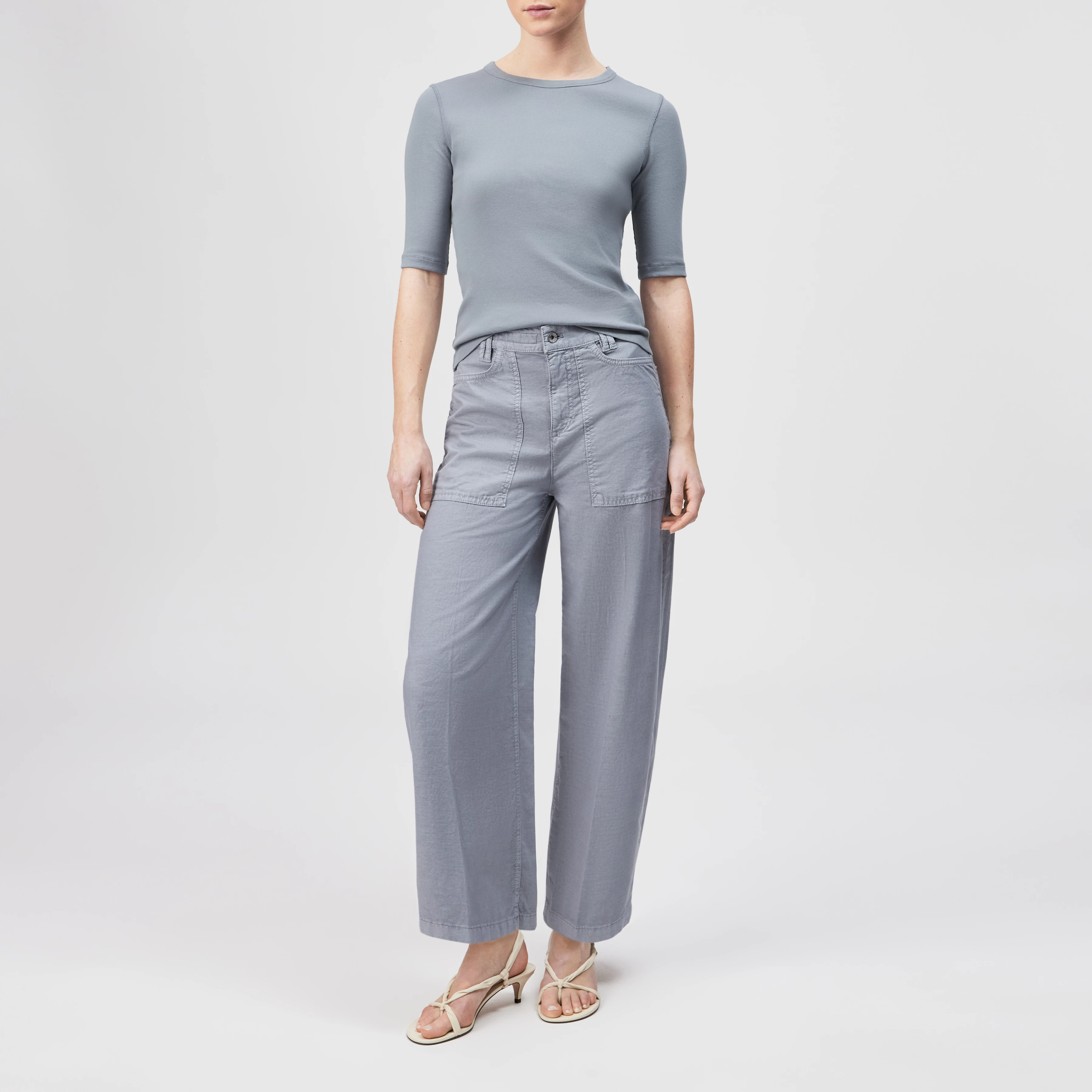 DERIVE - Mid-waist jeans in cotton-linen blend - women - blue - Ganzkörper-Frontansicht