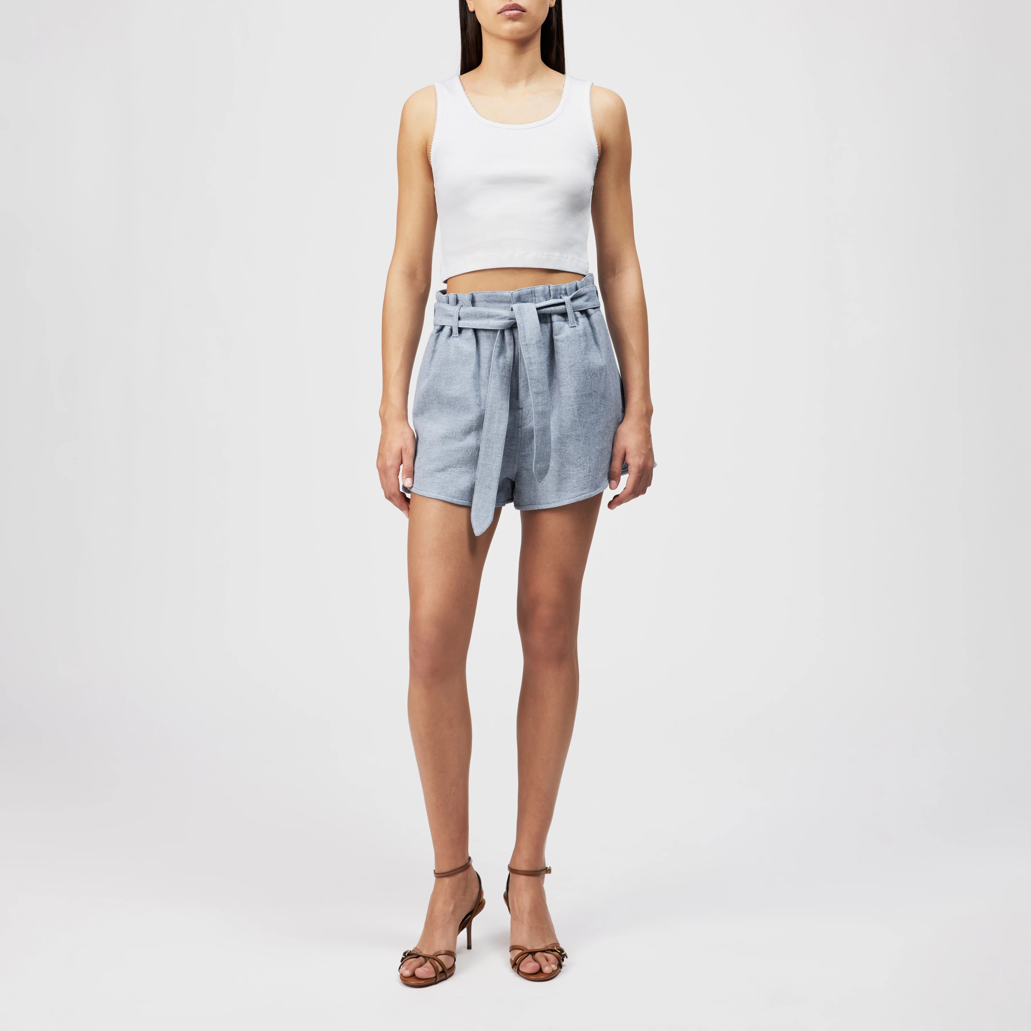 TIORA - Cropped cotton top with embroidered trim - women - white - Ganzkörper-Frontansicht