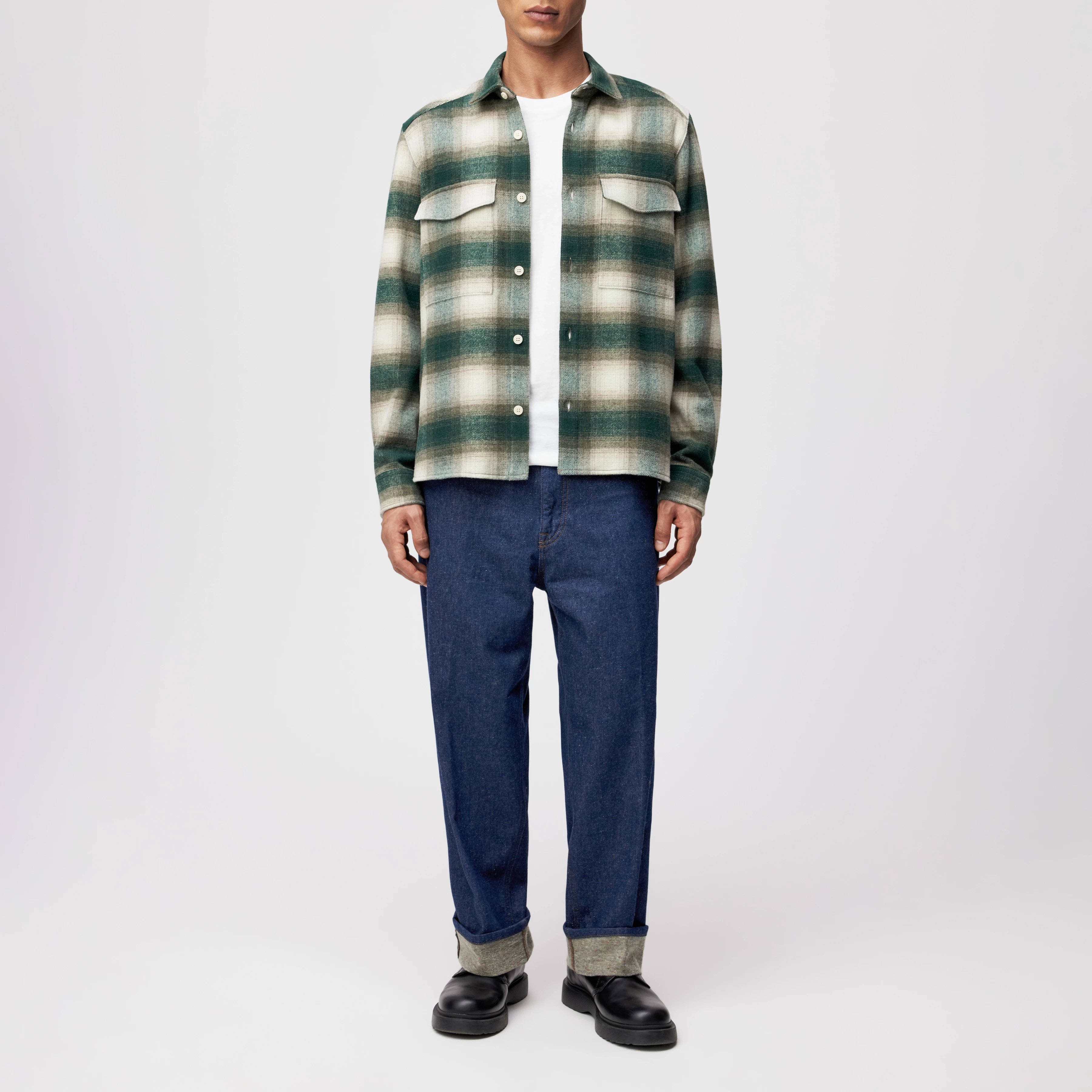 GUNRAY - Relaxed Fit Overshirt in Flanell mit Karo - Herren - grün - Ganzkörper-Frontansicht