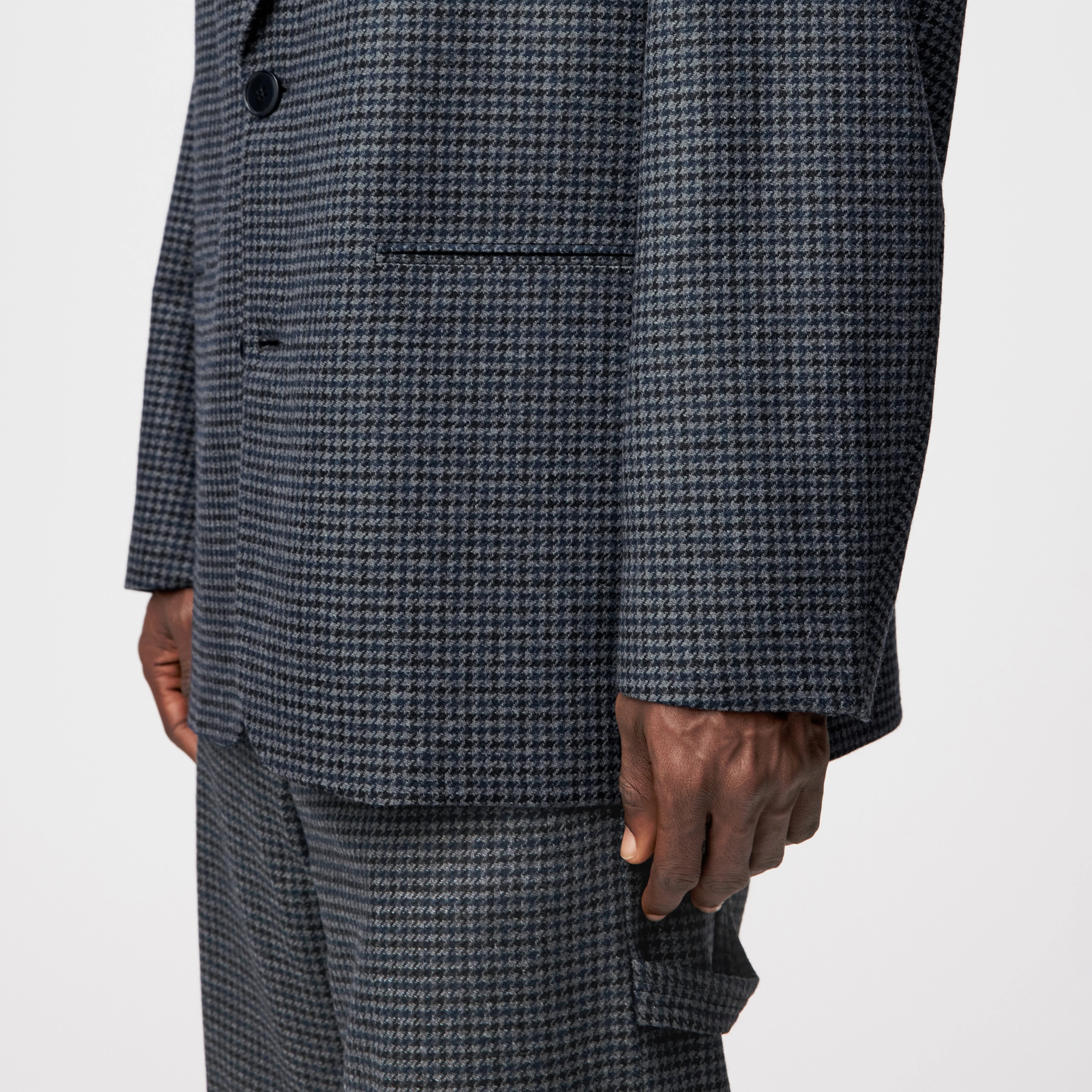 MADIM - Oversized Sakko in Woll-Mix - Herren - grau - Detailansicht am Model