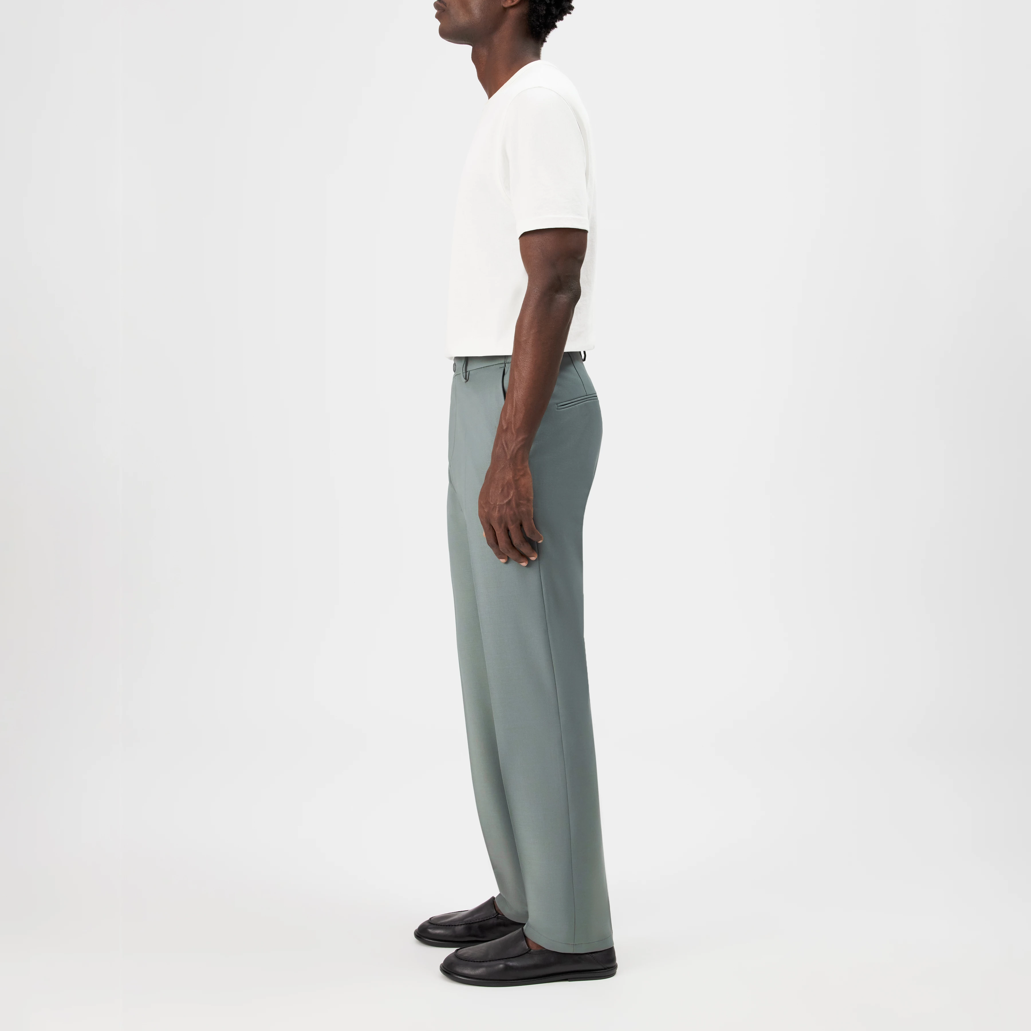 AJEND_RGLR - Tailored trousers in wool blend - men - green - Seitenansicht