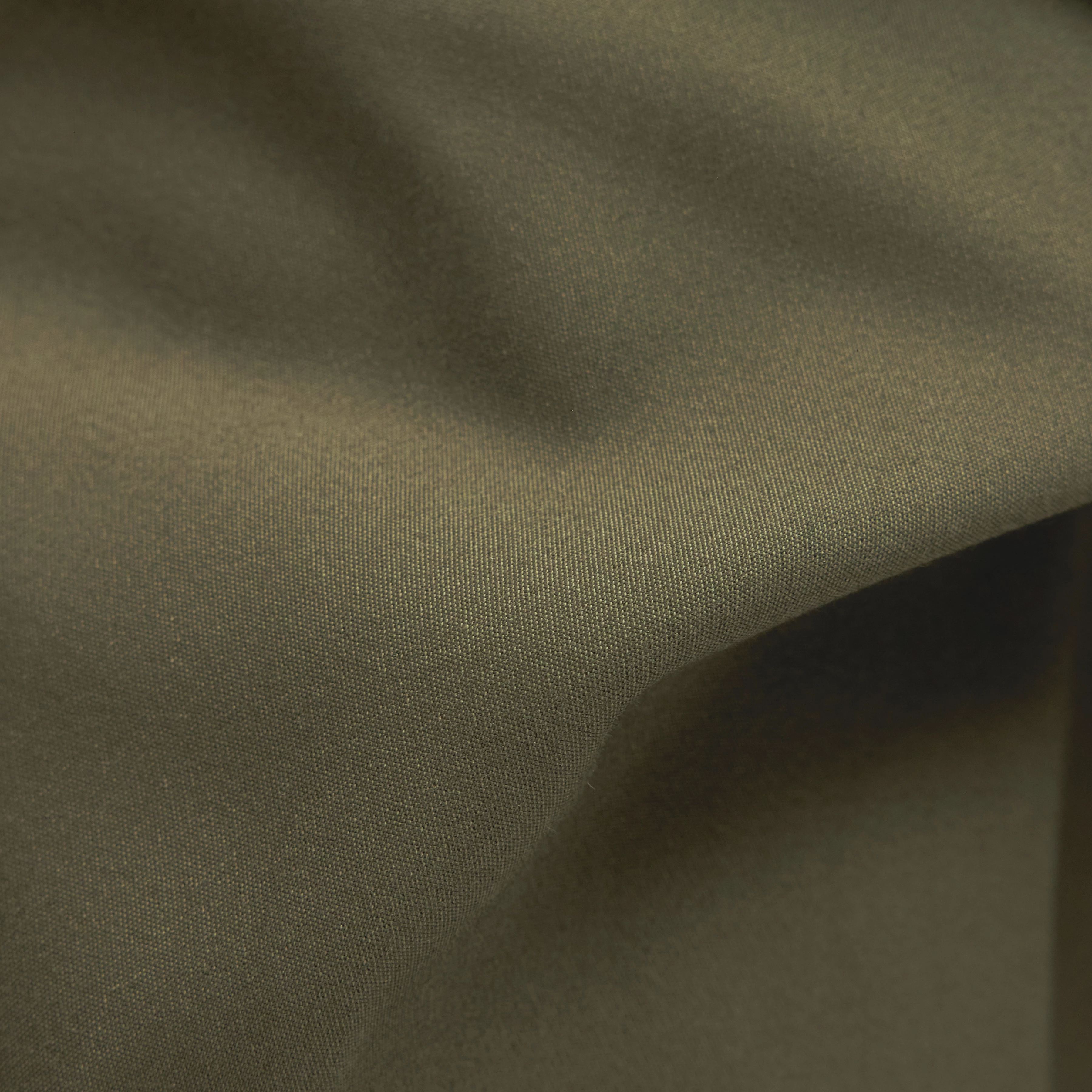DEVYN - Hose mit D-Ring Detail in Technostretch-Satin - Herren - grün - Materialbild (B2C)