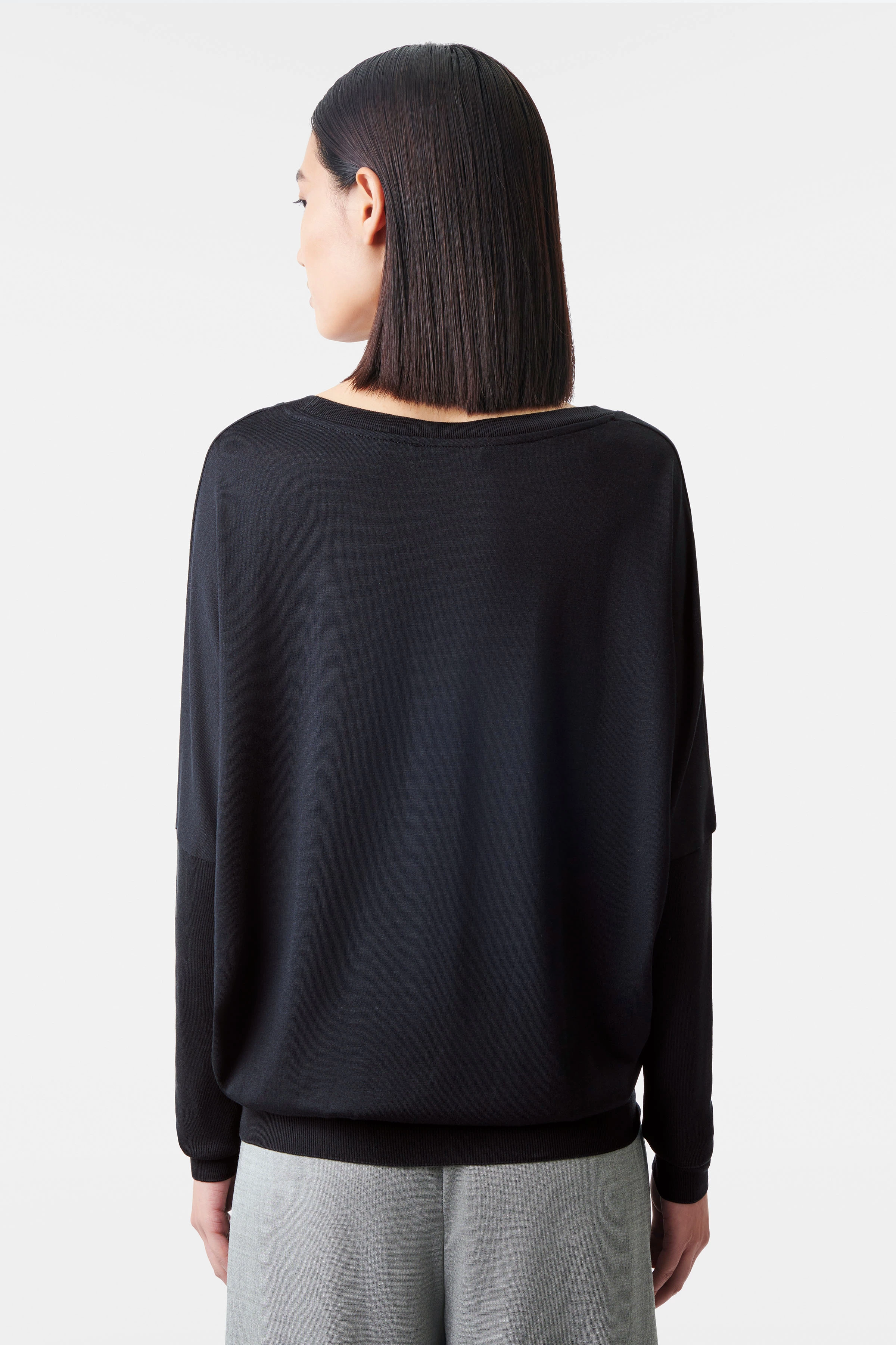 IFINA - Casual oversized longsleeve in a knitted look - women - Natural Aluminium - Rückansicht