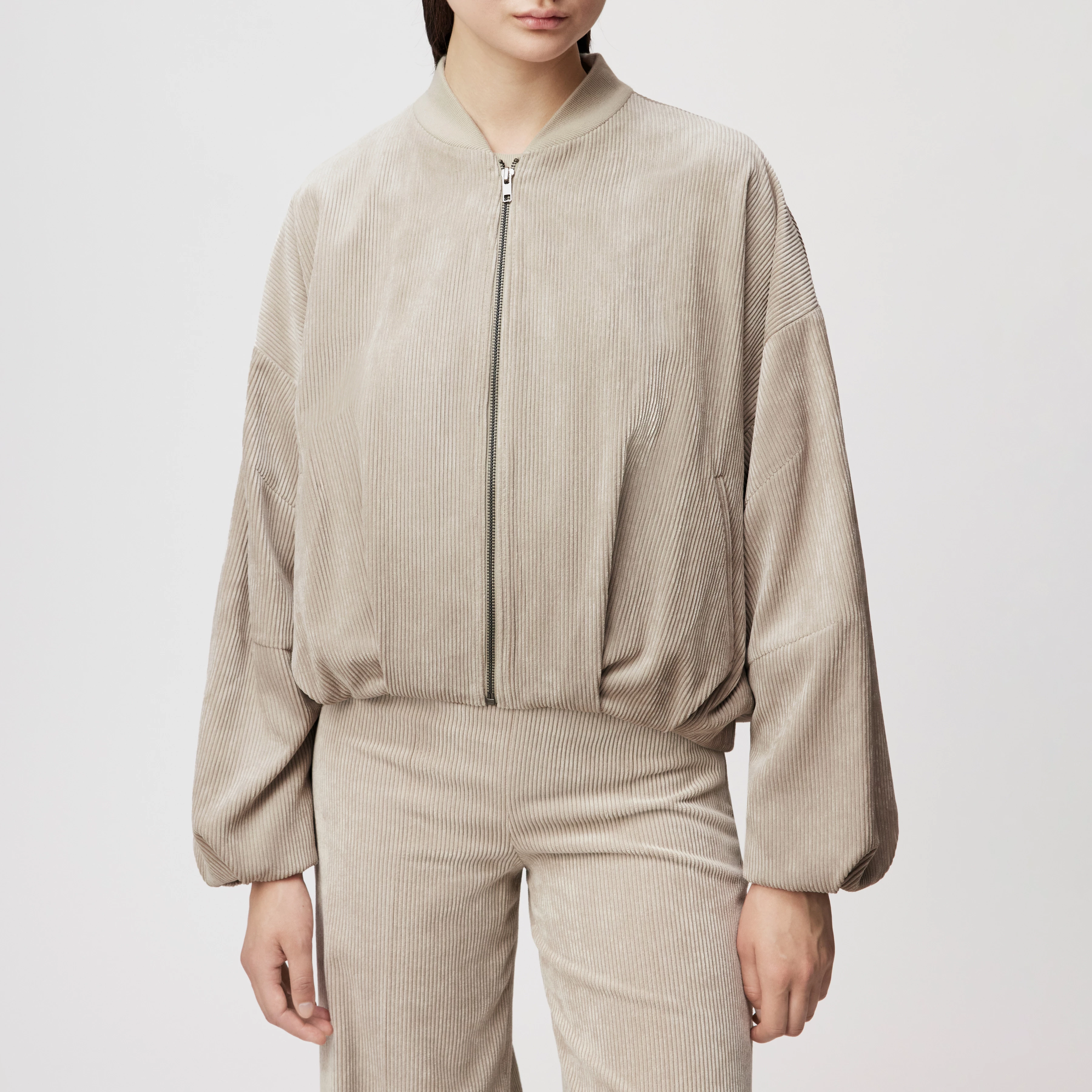 BRADDAN - Feminine Bomberjacke in Cord - Damen - beige - Frontansicht