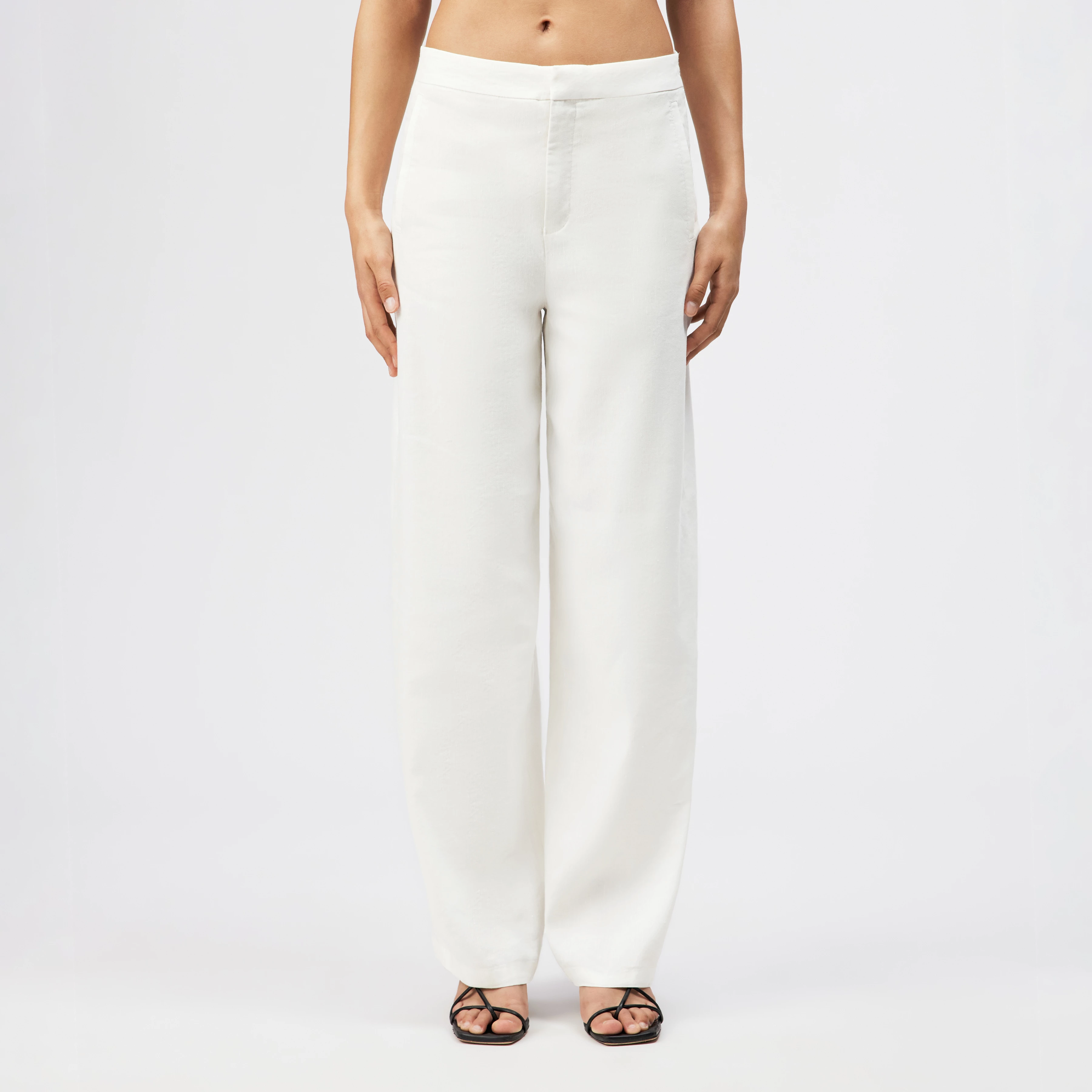 FAE_0 - Pantalon à jambe barrel en lin mélangé - women - blanc cassé - Frontansicht
