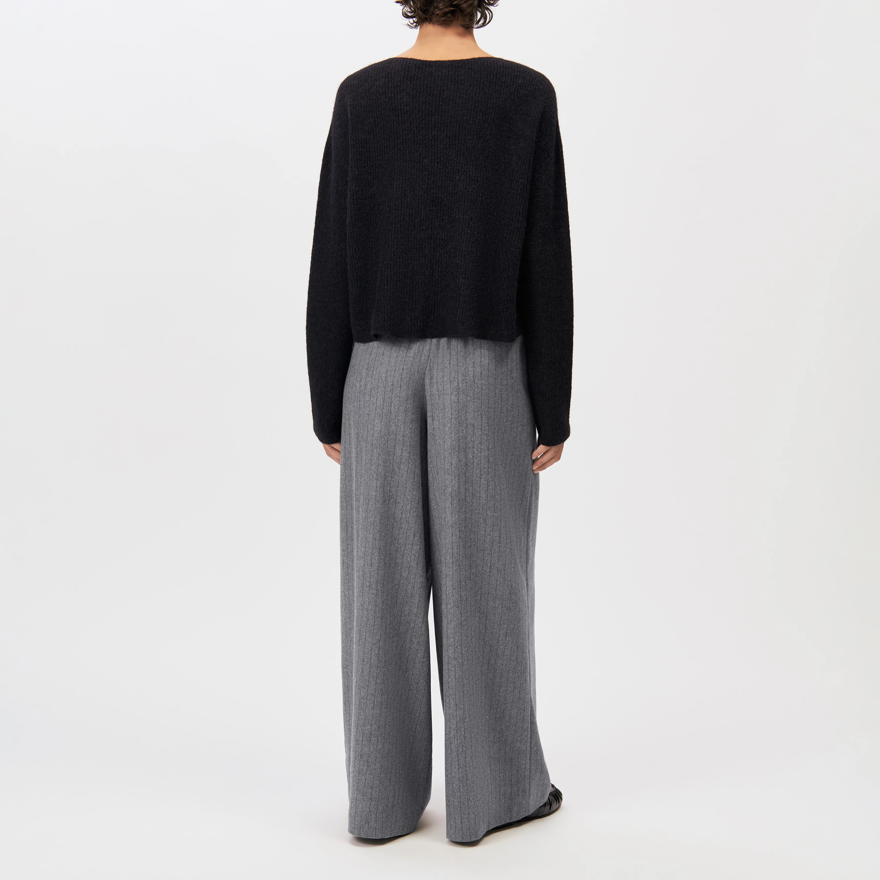 IMENY - Short Suri Alpaca blend jumper - women - black - Rückansicht