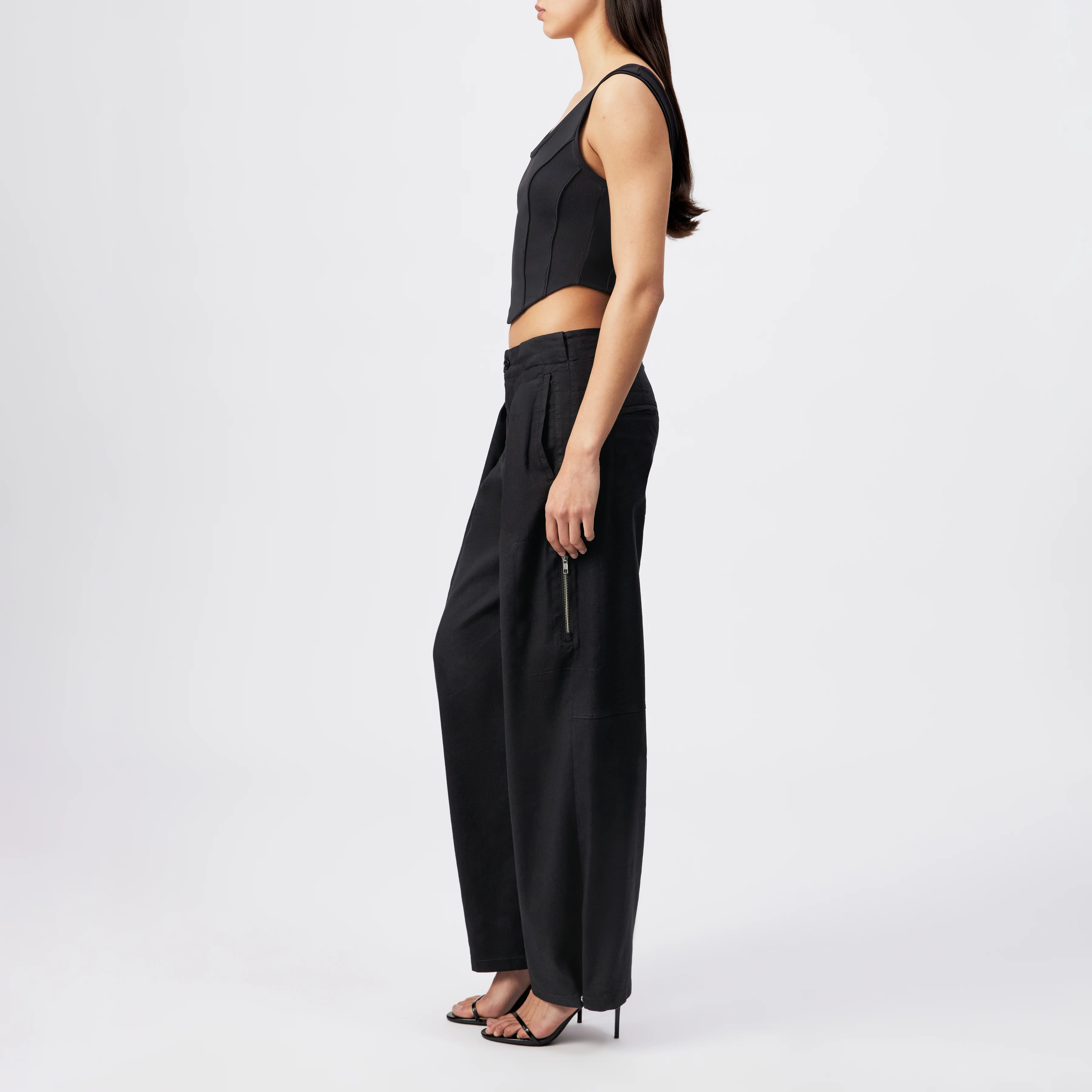 DREAK - Relaxed Fit Linen-Blend Utility Trousers - women - black - Seitenansicht