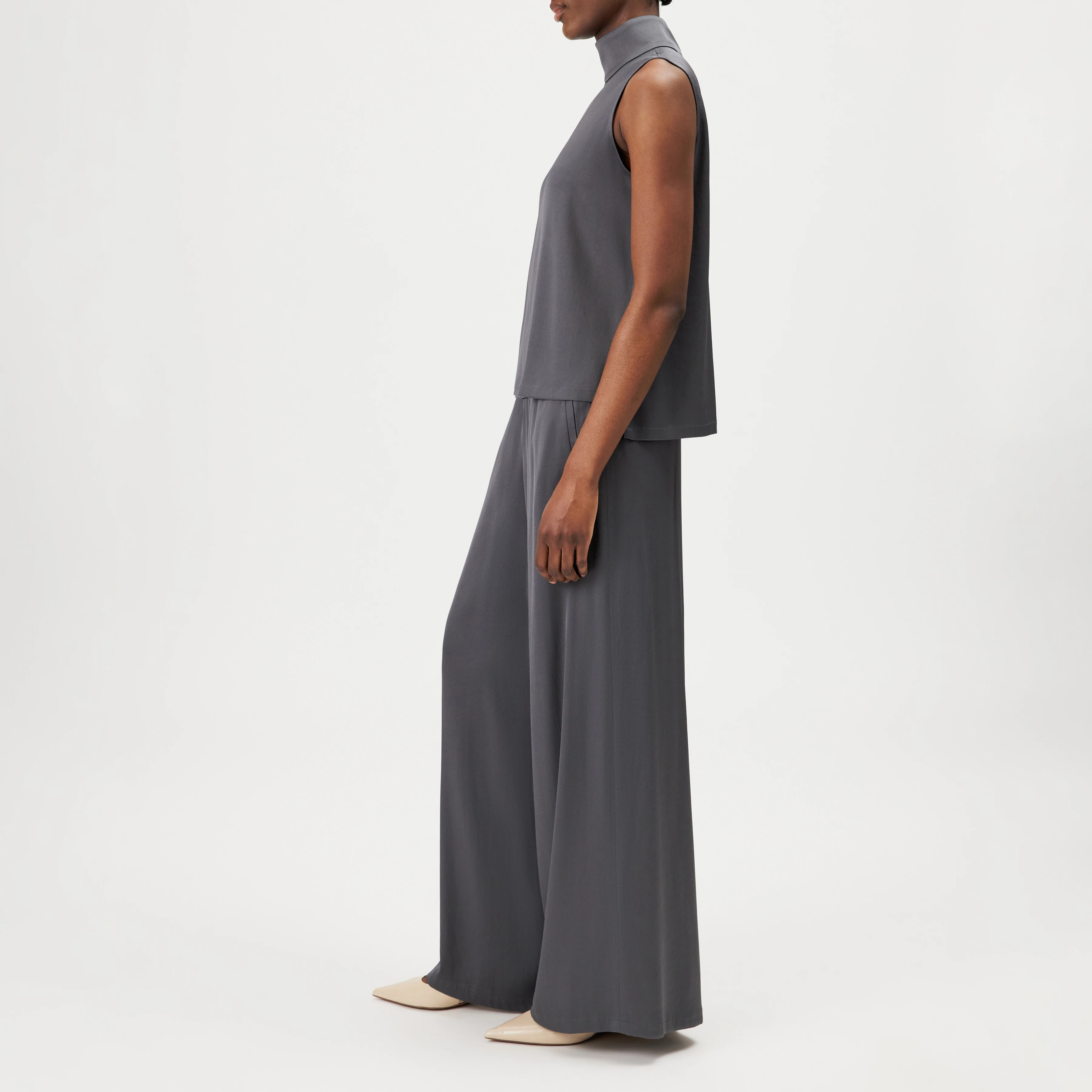 HALIRA - Top blouse en satin à col montant - women - gris - Seitenansicht