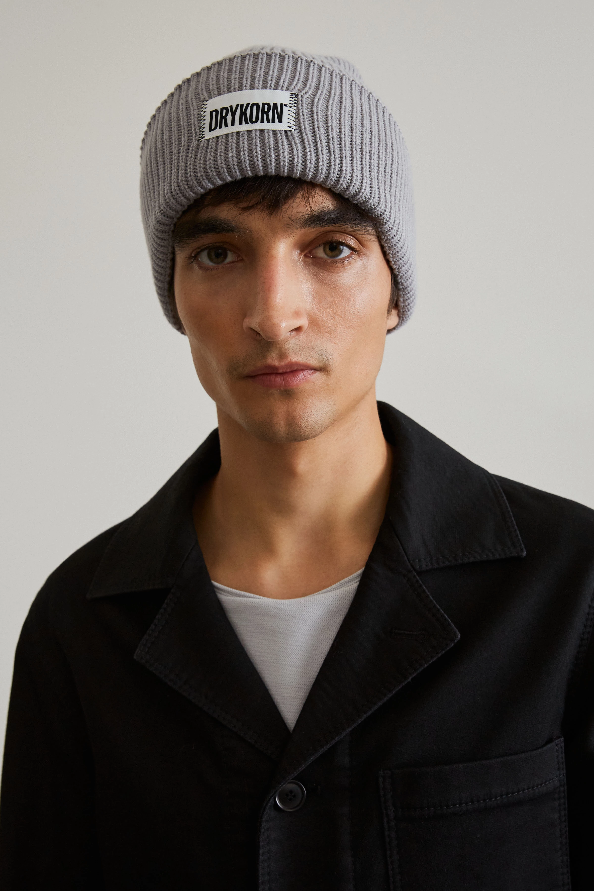 LOAH - Strickbeanie aus Baumwoll-Mix - Unisex - grau - Frontansicht