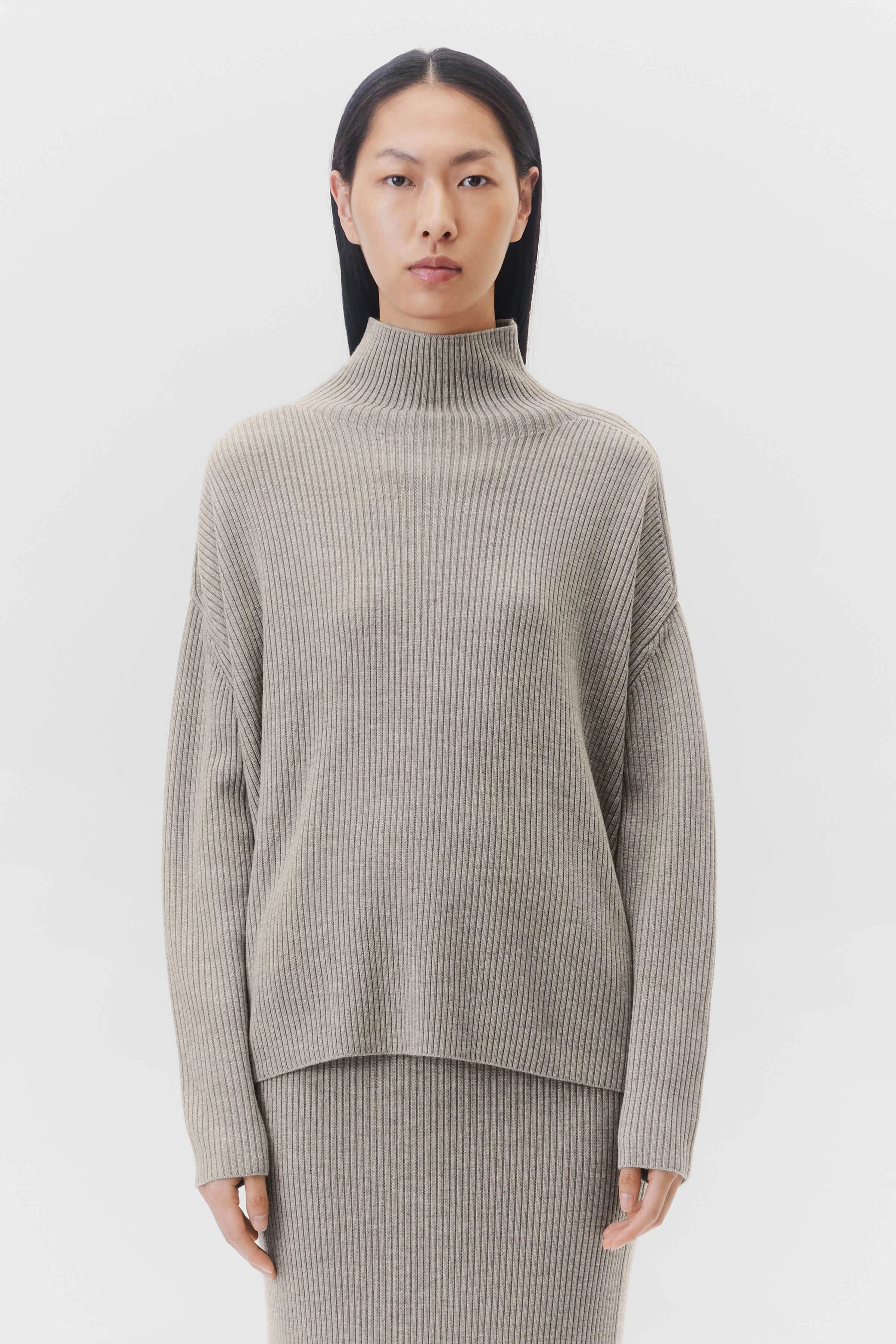 LIORA_2 - Coltrui van merinowol - dames - beige - Frontansicht