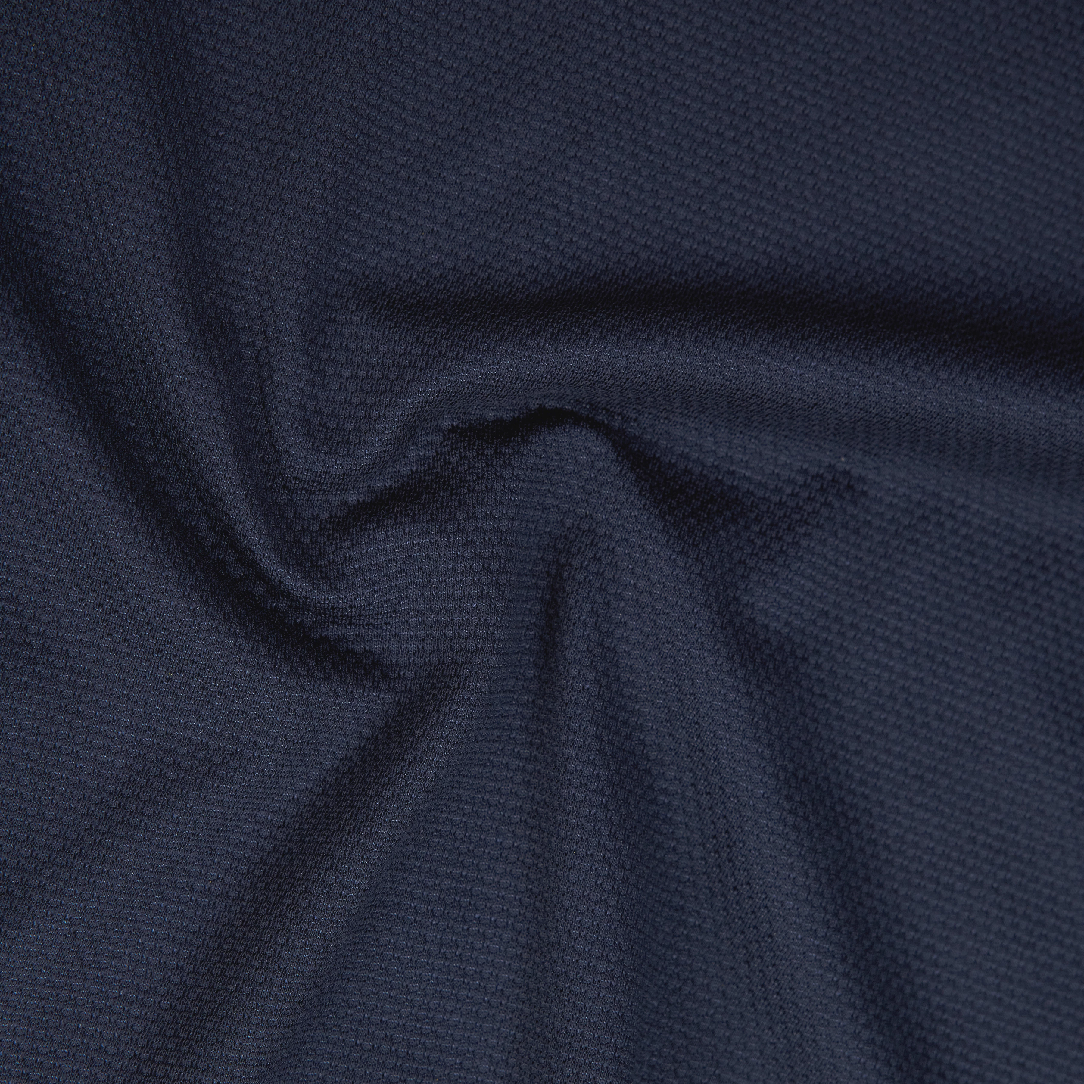 ERICKO - Regular Fit Cotton Blend T-Shirt - men - blue - Materialbild (B2C)