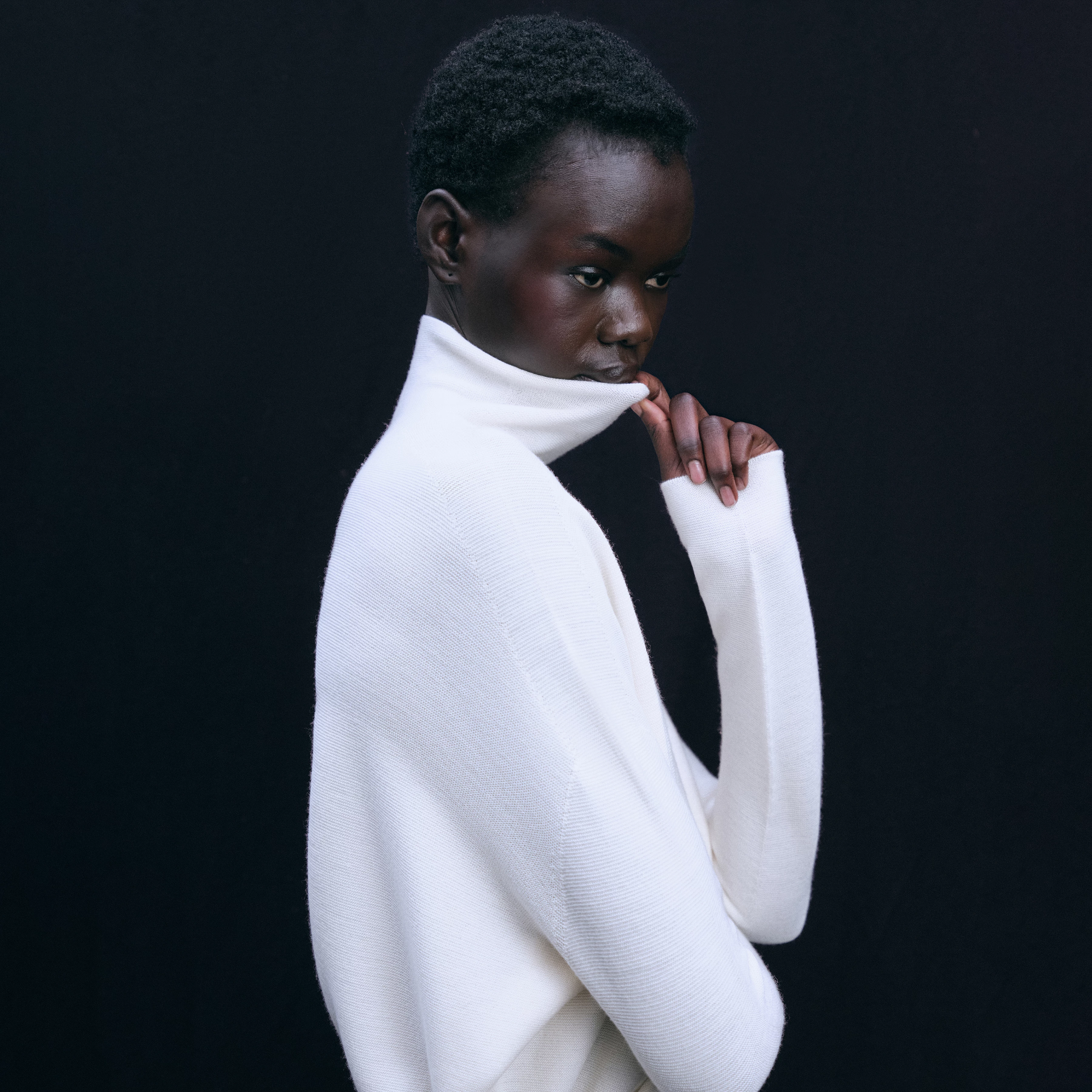 LIORA - Egg-Shape Rollkragenpullover in 100% Merinowolle - Damen - off white