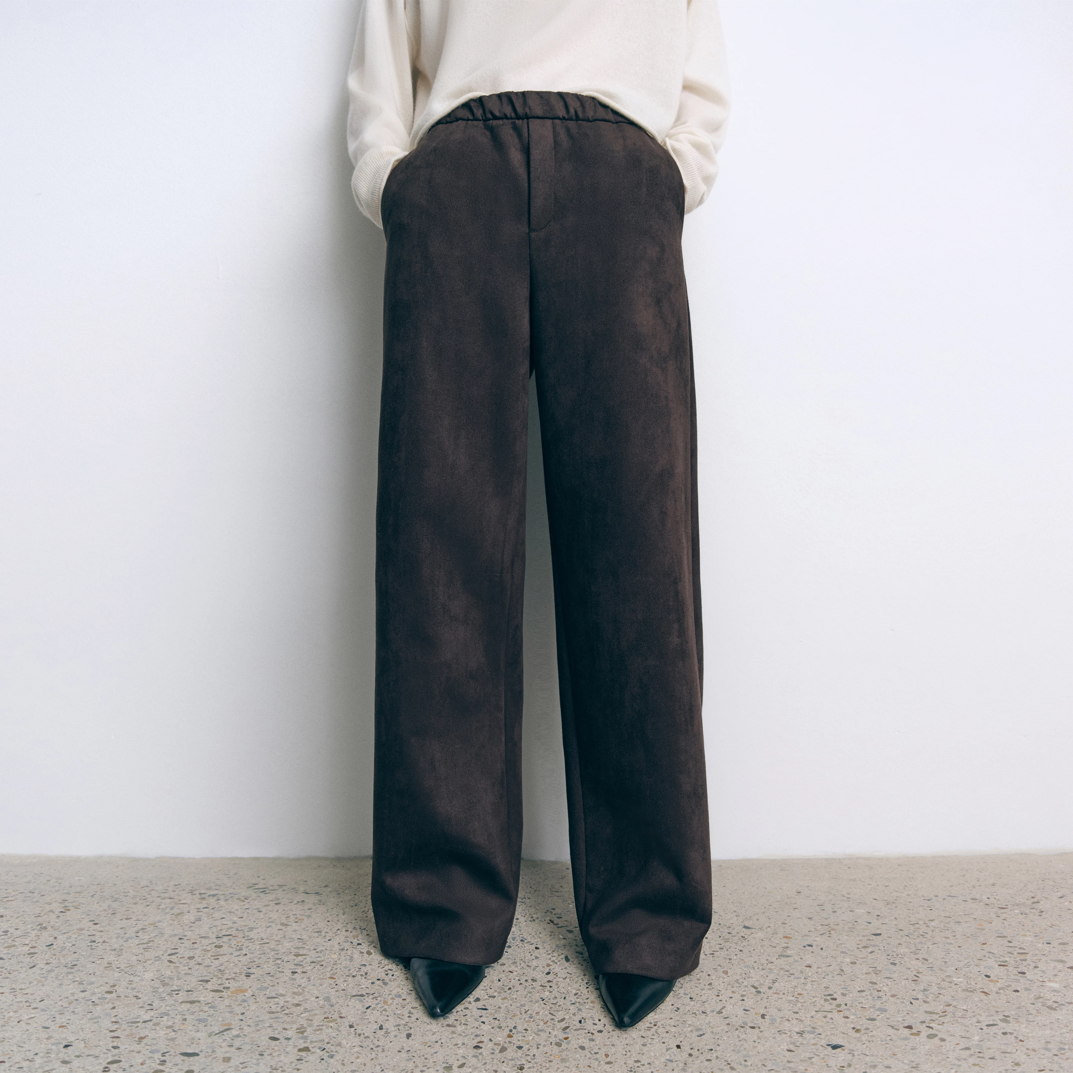 CONSIDER - Schlupfhose mit Barrel-Leg in Veloursleder-Optik - Damen - braun