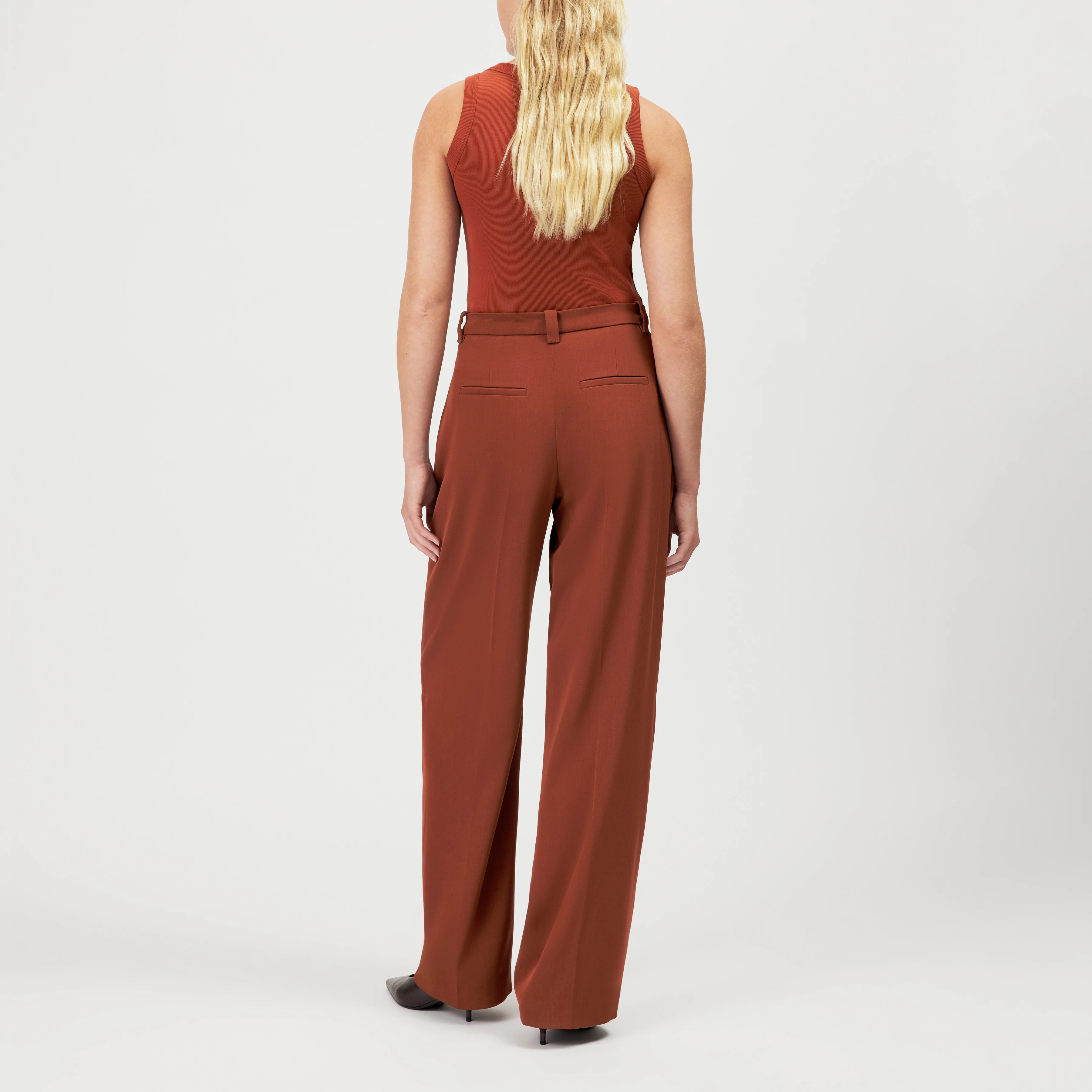 ADUCT - Techno twill straight-leg tailored trousers - women - red - Rückansicht